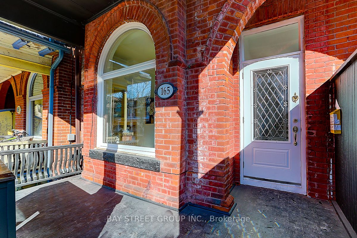165 Howland Ave