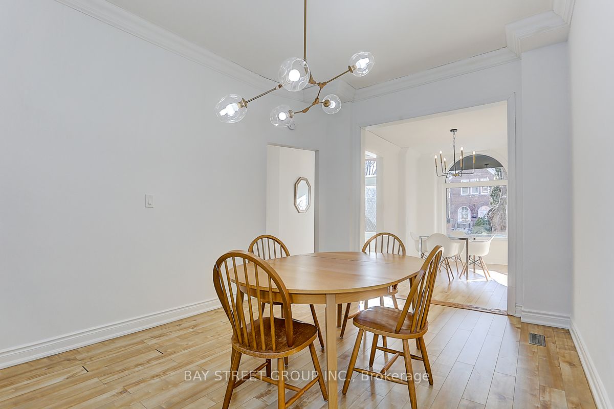 165 Howland Ave
