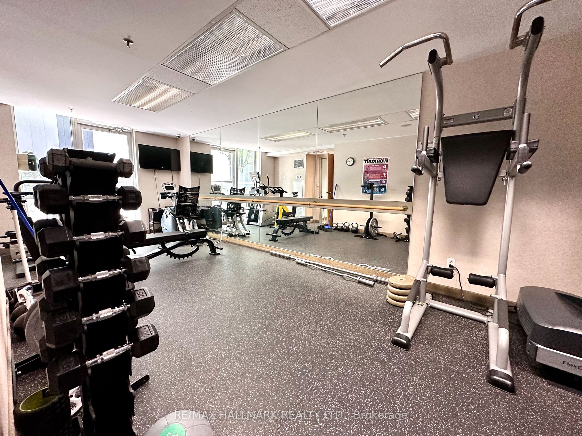 43 Eglinton Avenue E, #1902