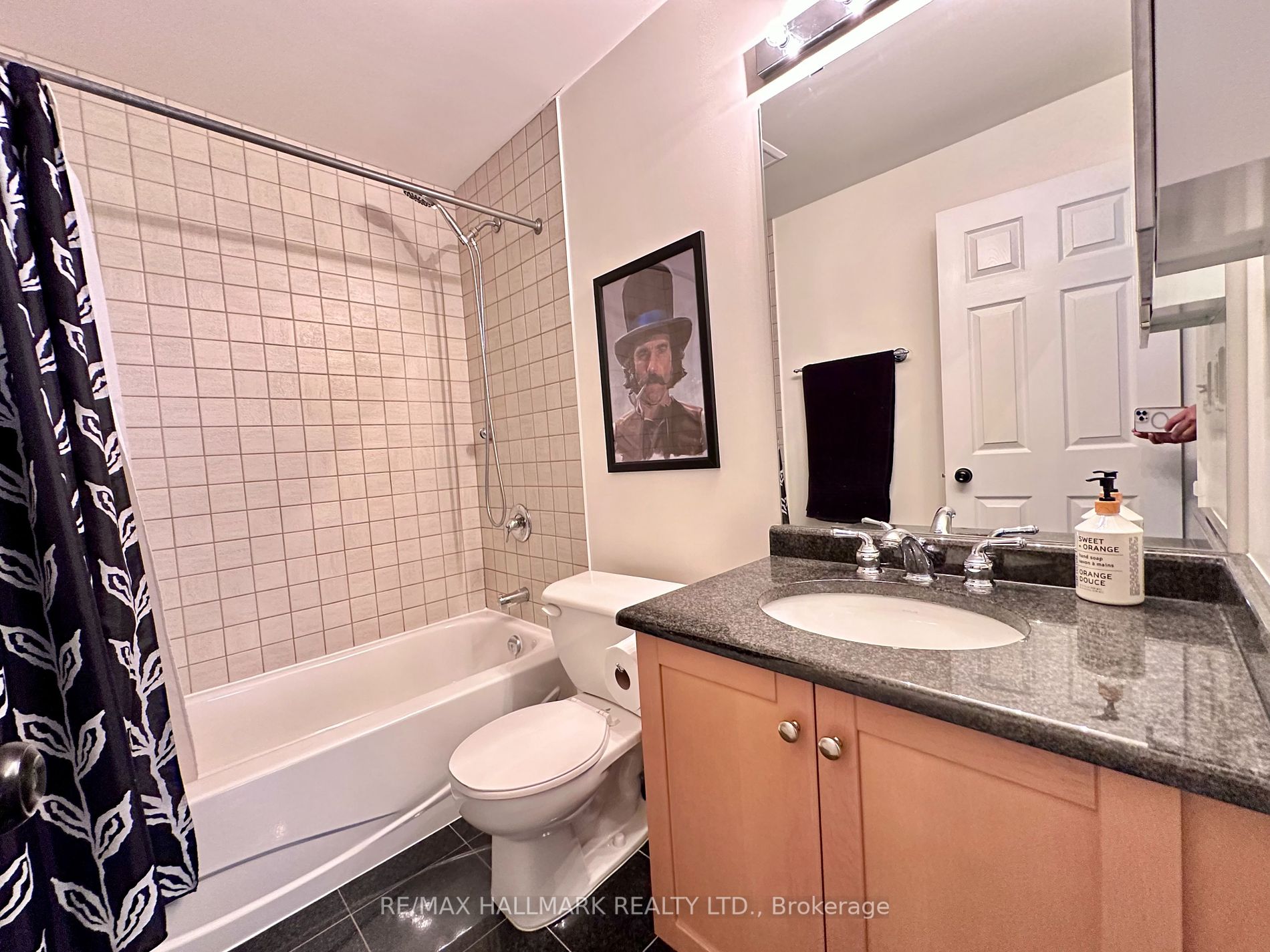43 Eglinton Avenue E, #1902