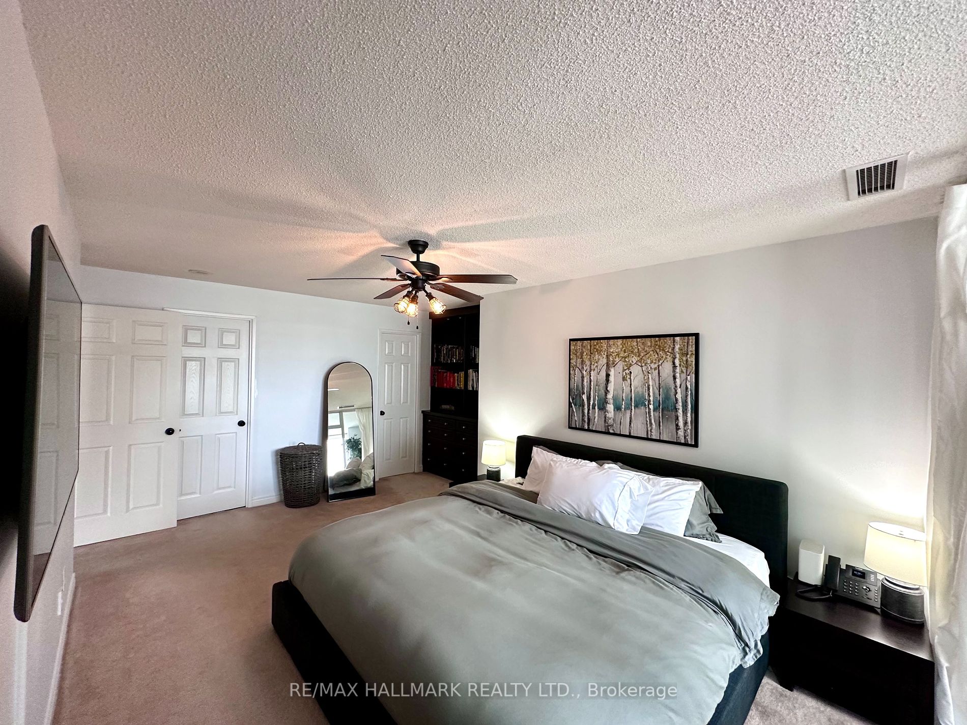43 Eglinton Avenue E, #1902