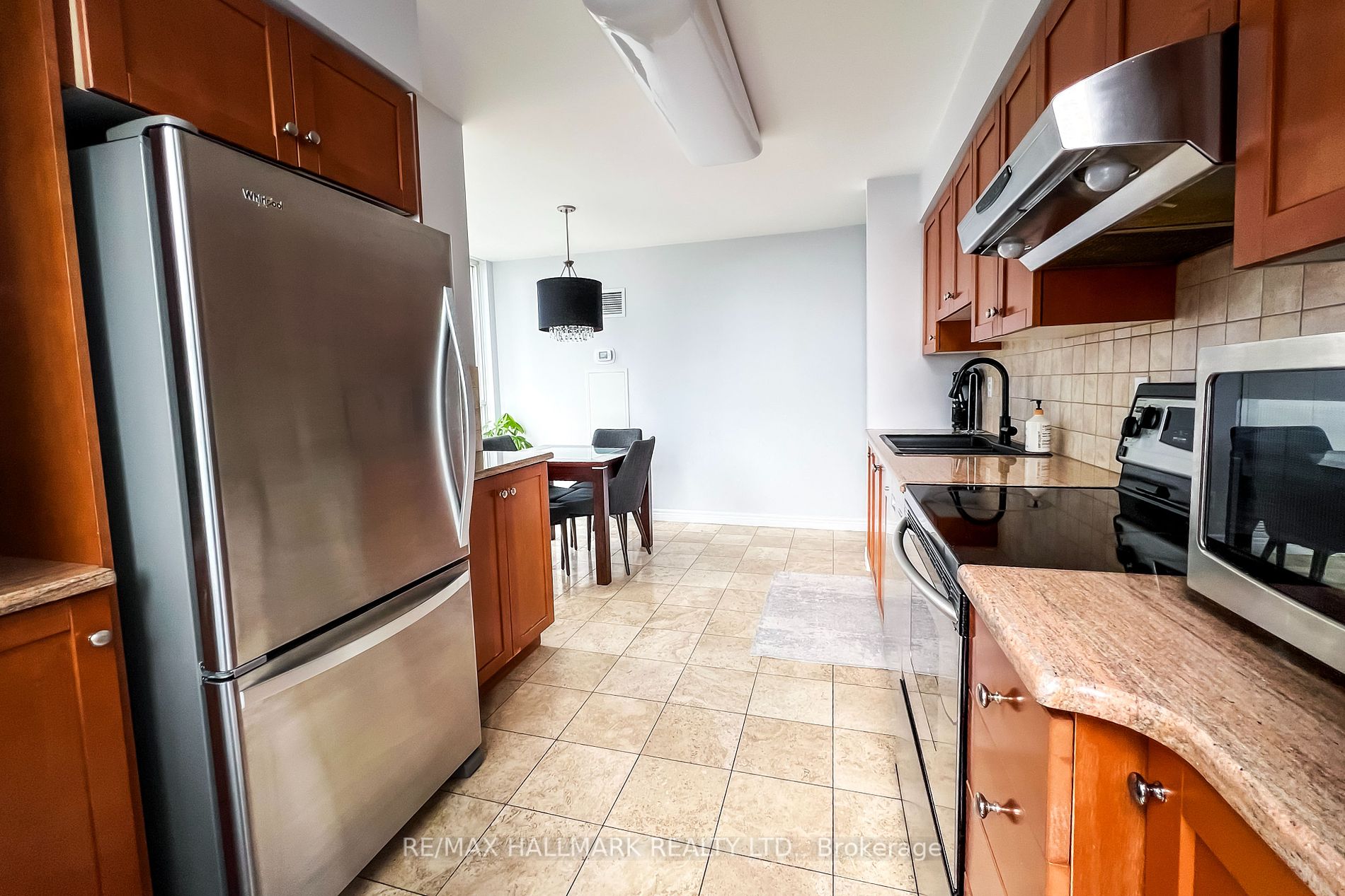 43 Eglinton Avenue E, #1902