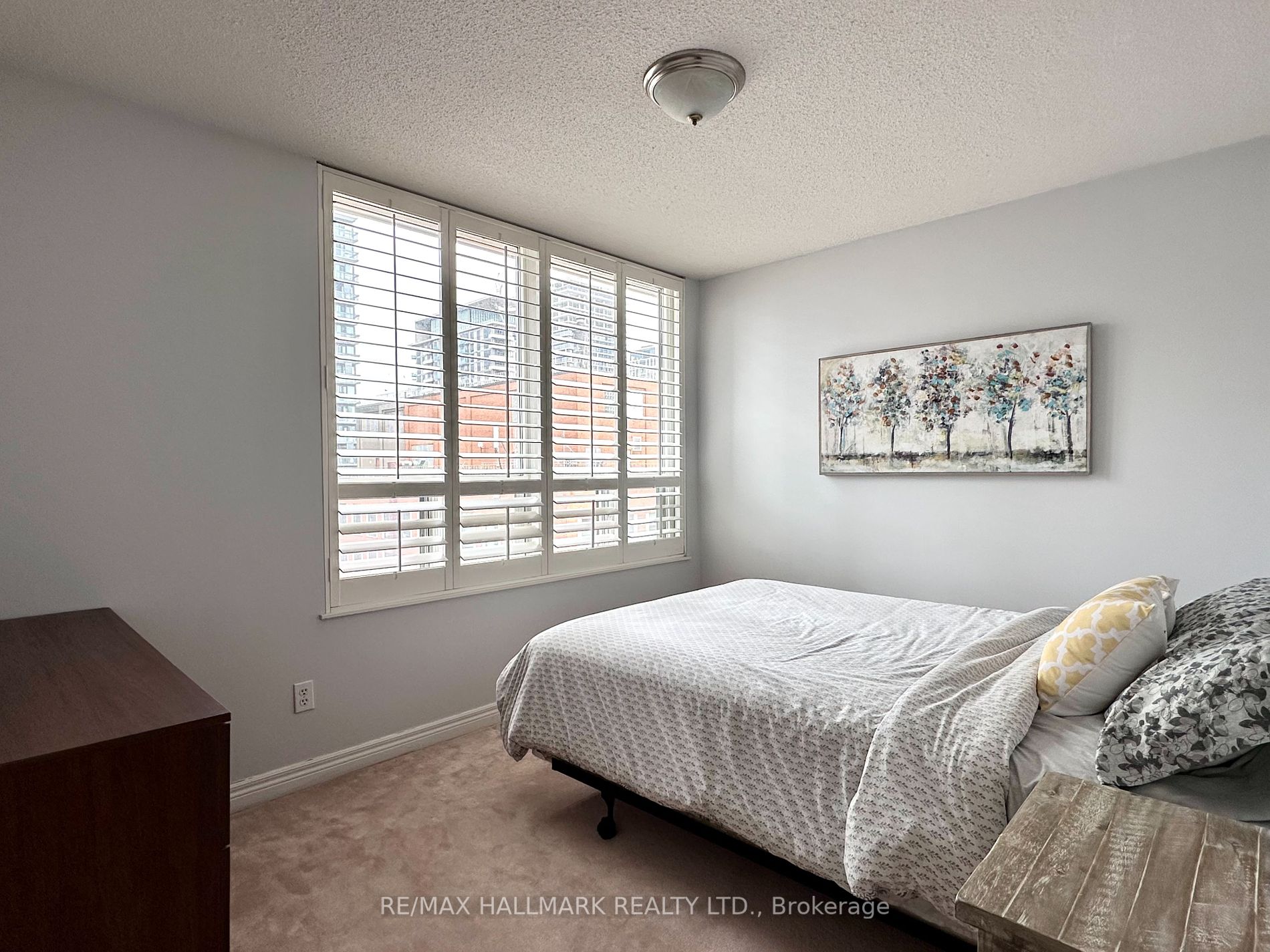 43 Eglinton Avenue E, #1902