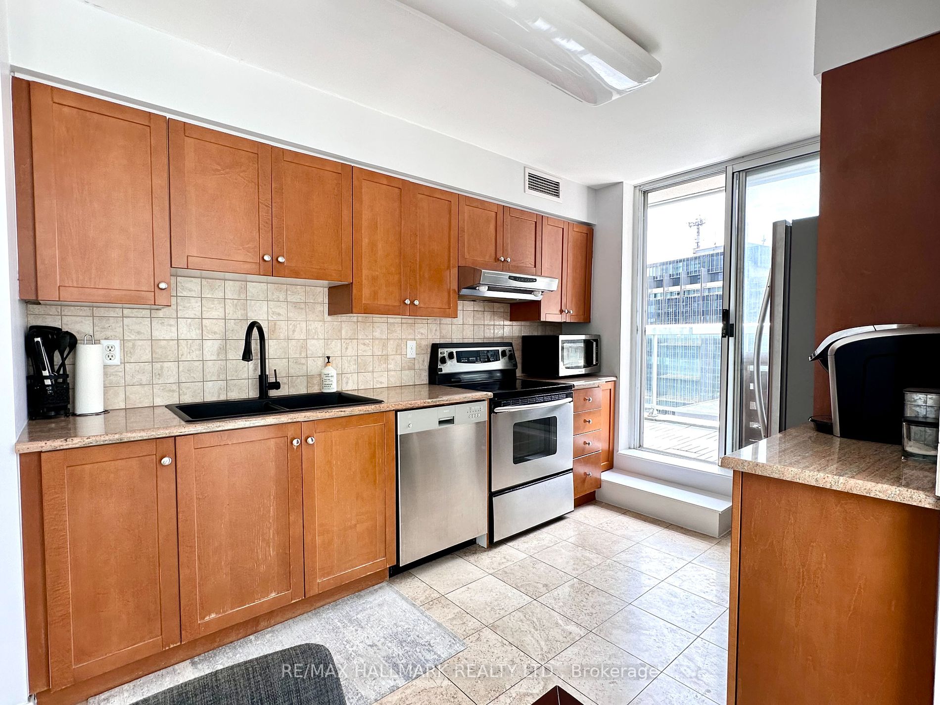 43 Eglinton Avenue E, #1902