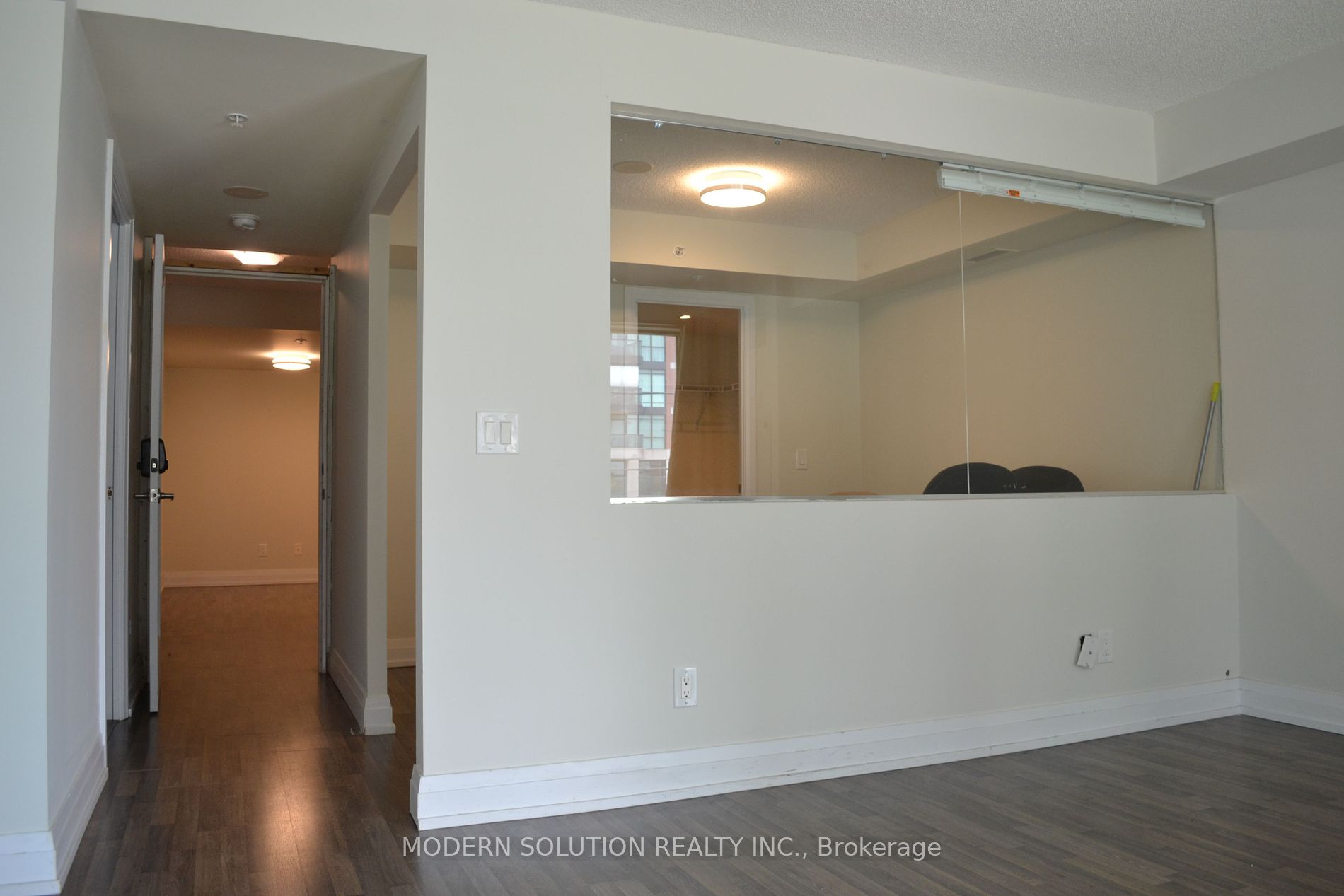 555 Wilson Ave W, #E109