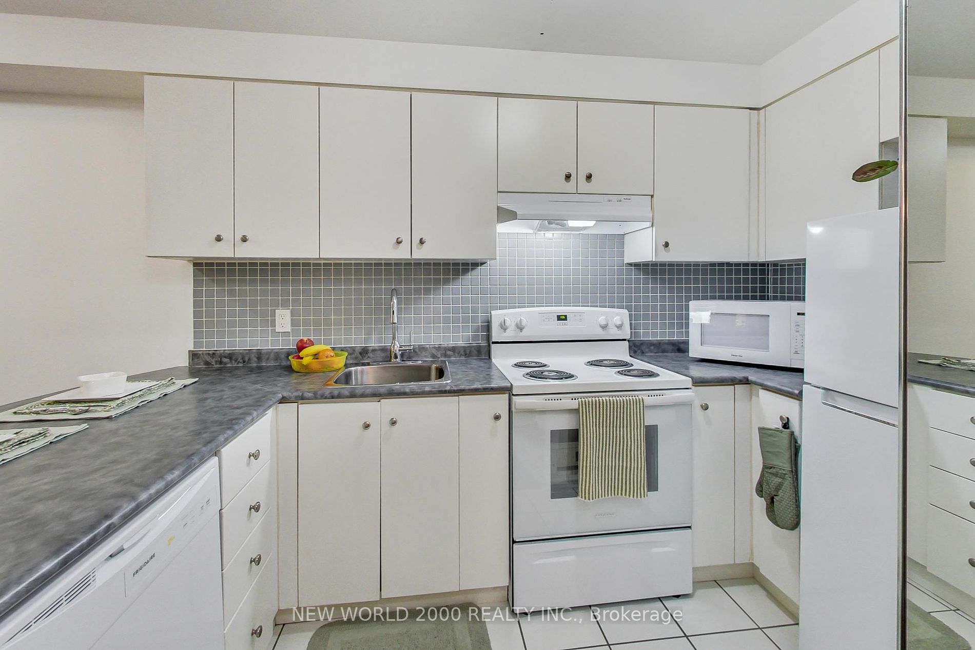 415 Jarvis Street, #151