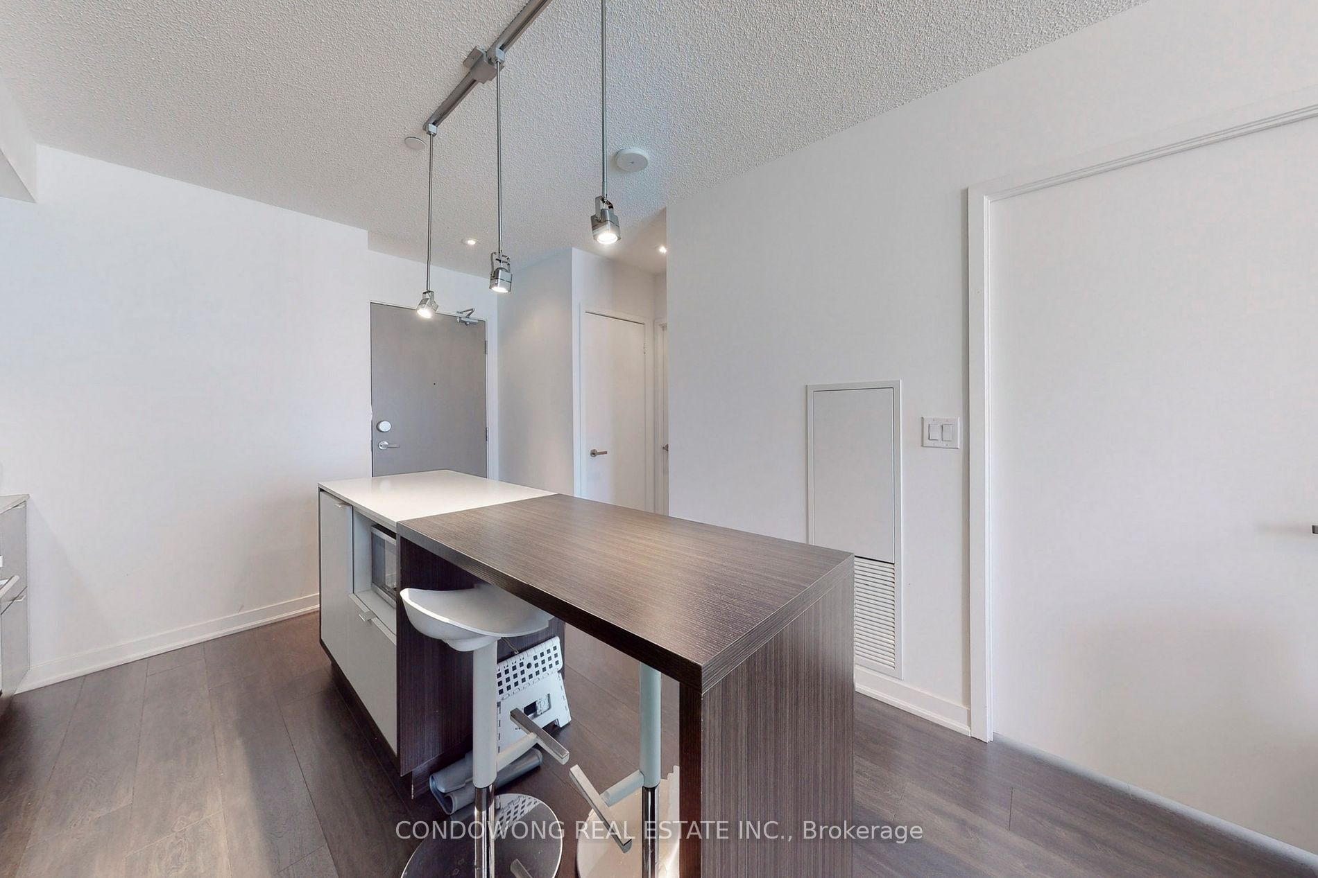 100 Harbour St, #1703