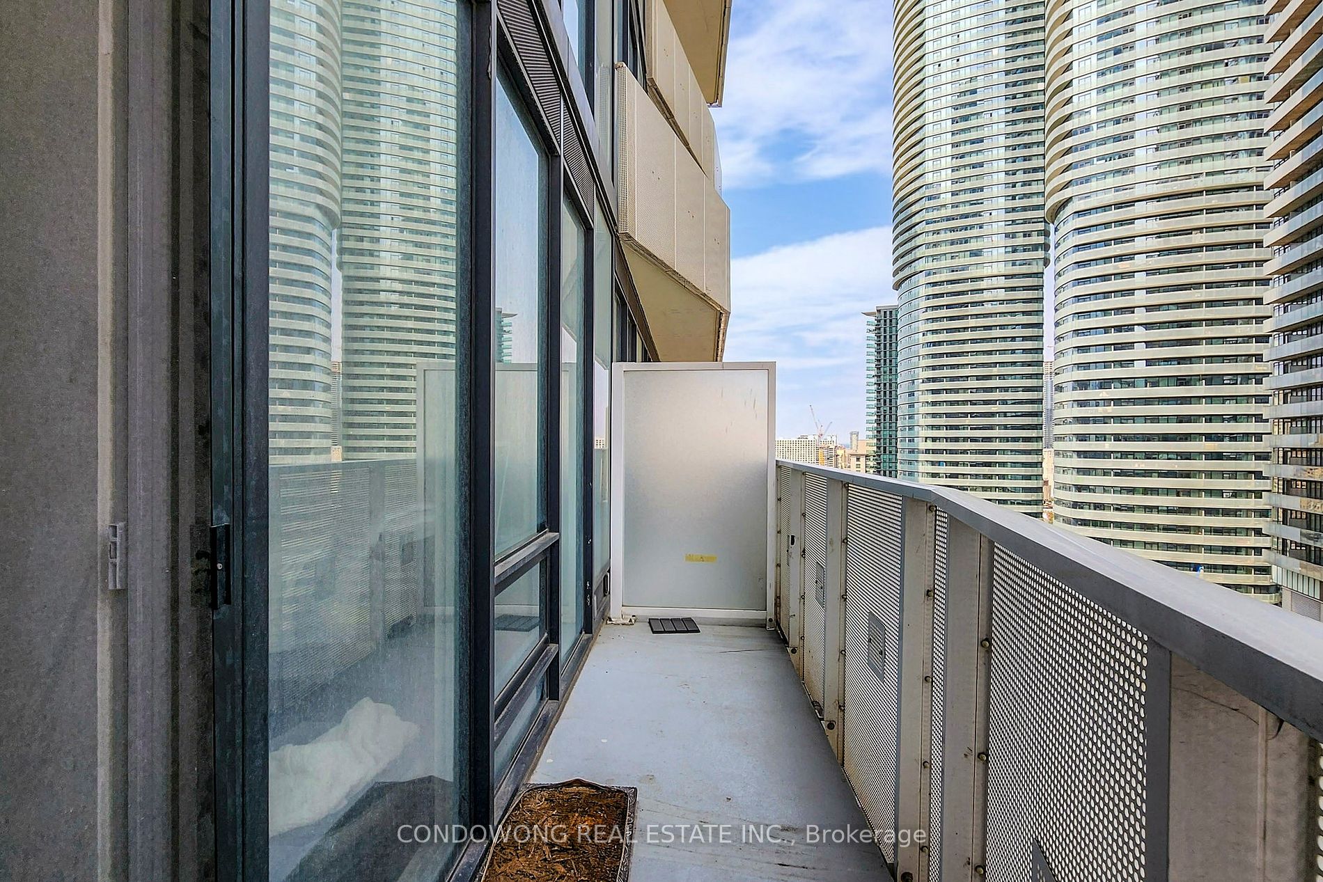 100 Harbour St, #1703