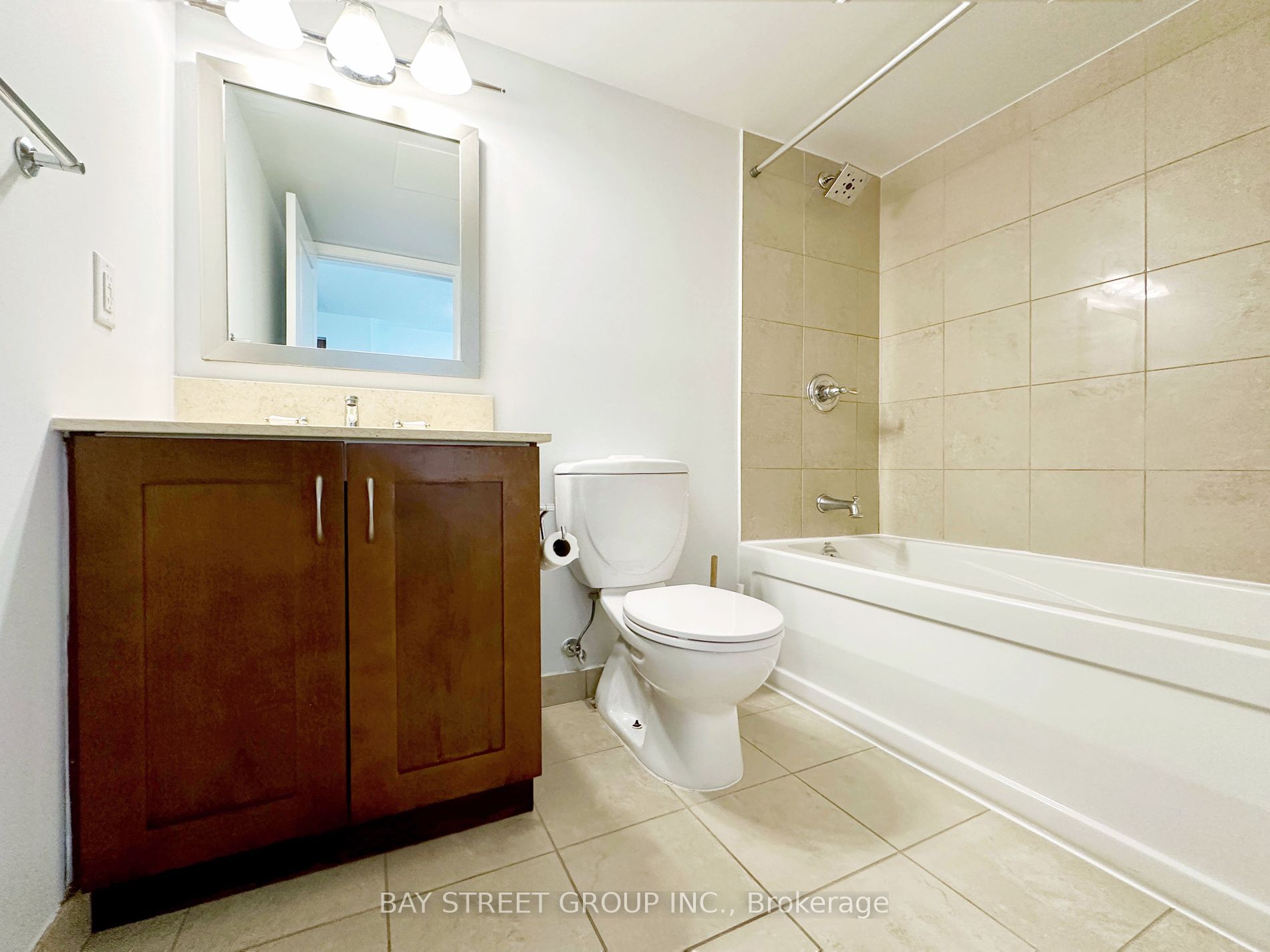 2181 Yonge St, #1406