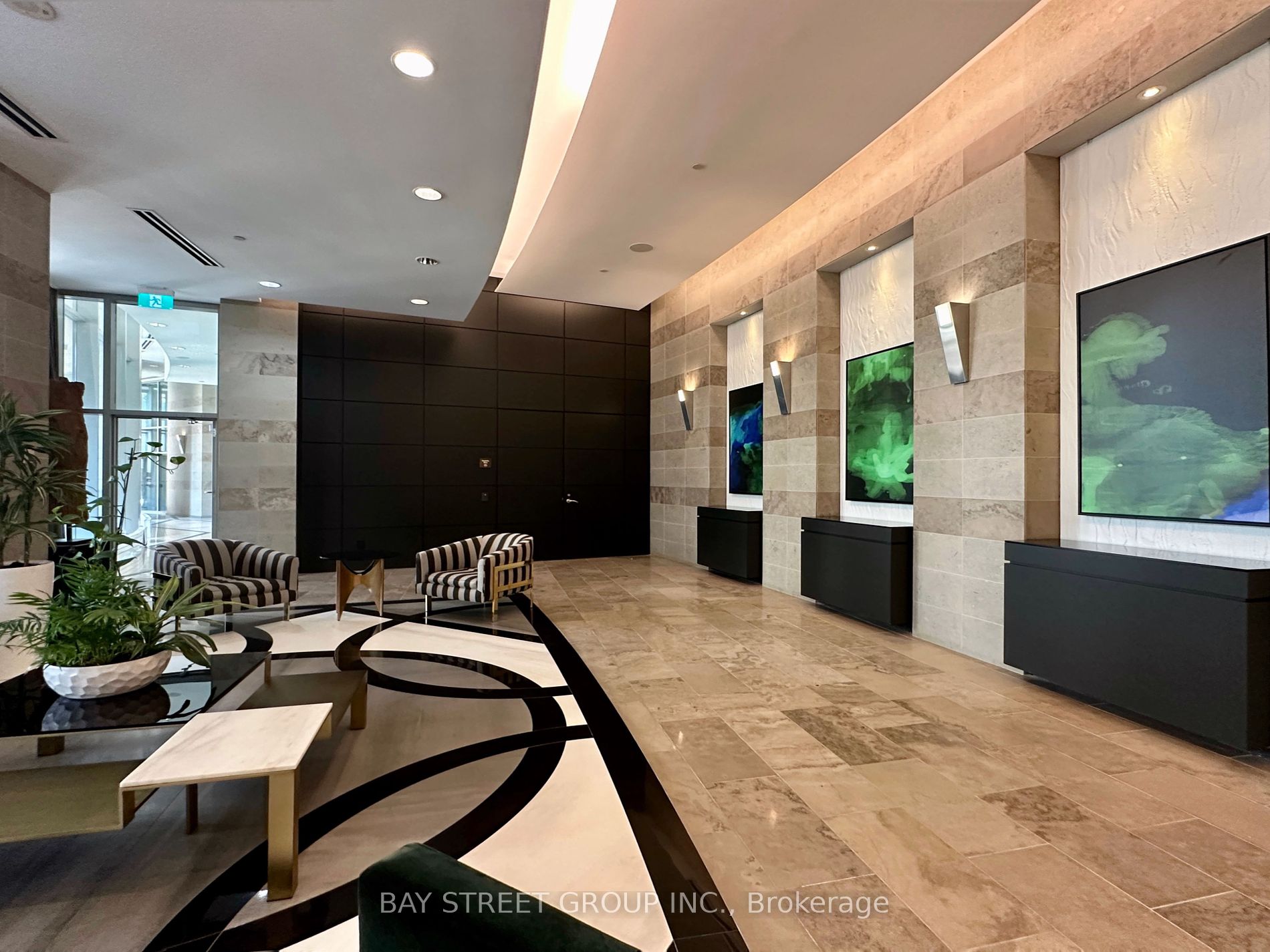 2181 Yonge St, #1406