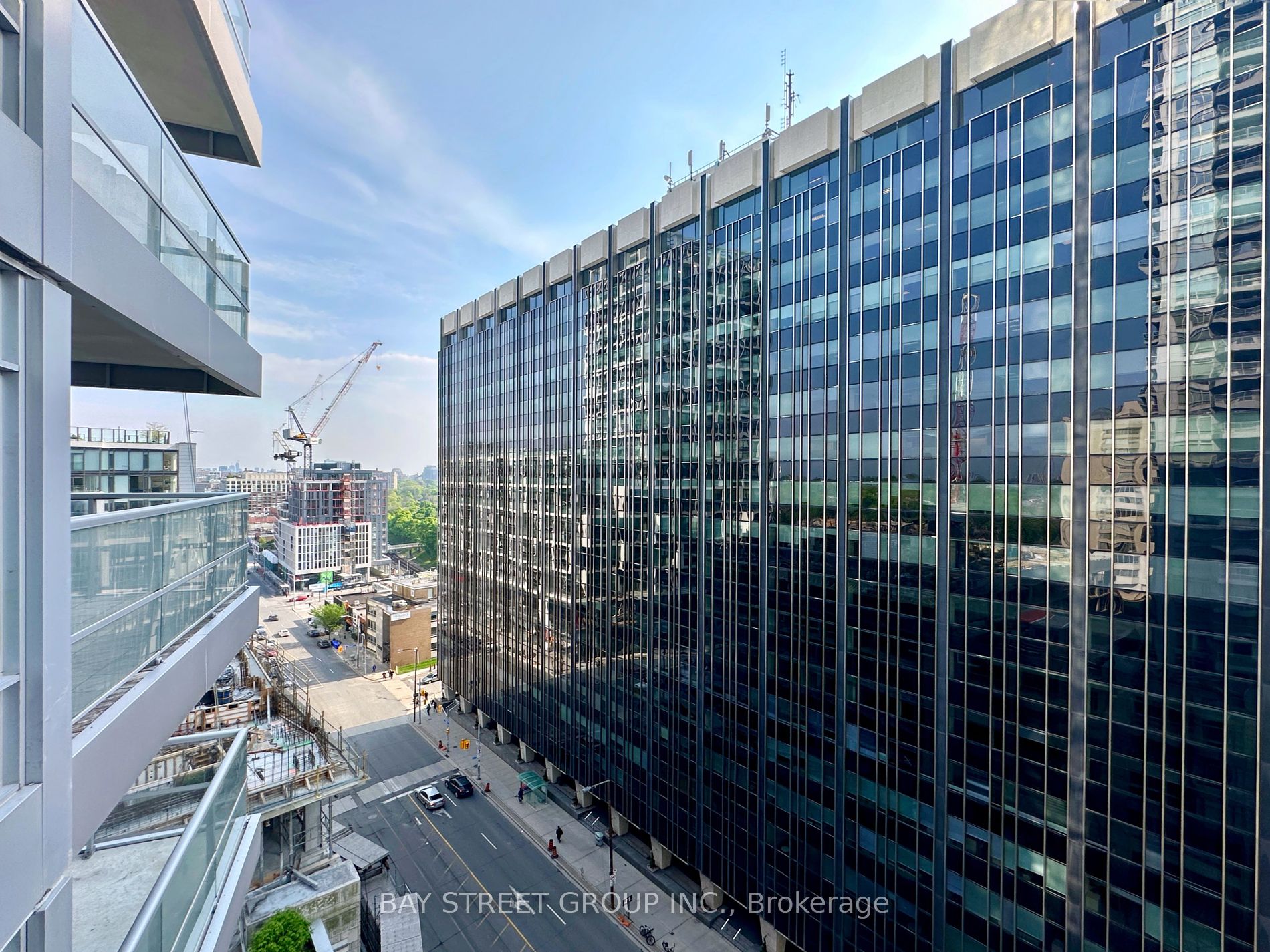 2181 Yonge St, #1406