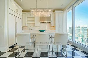 183 Wellington Street W, #3903