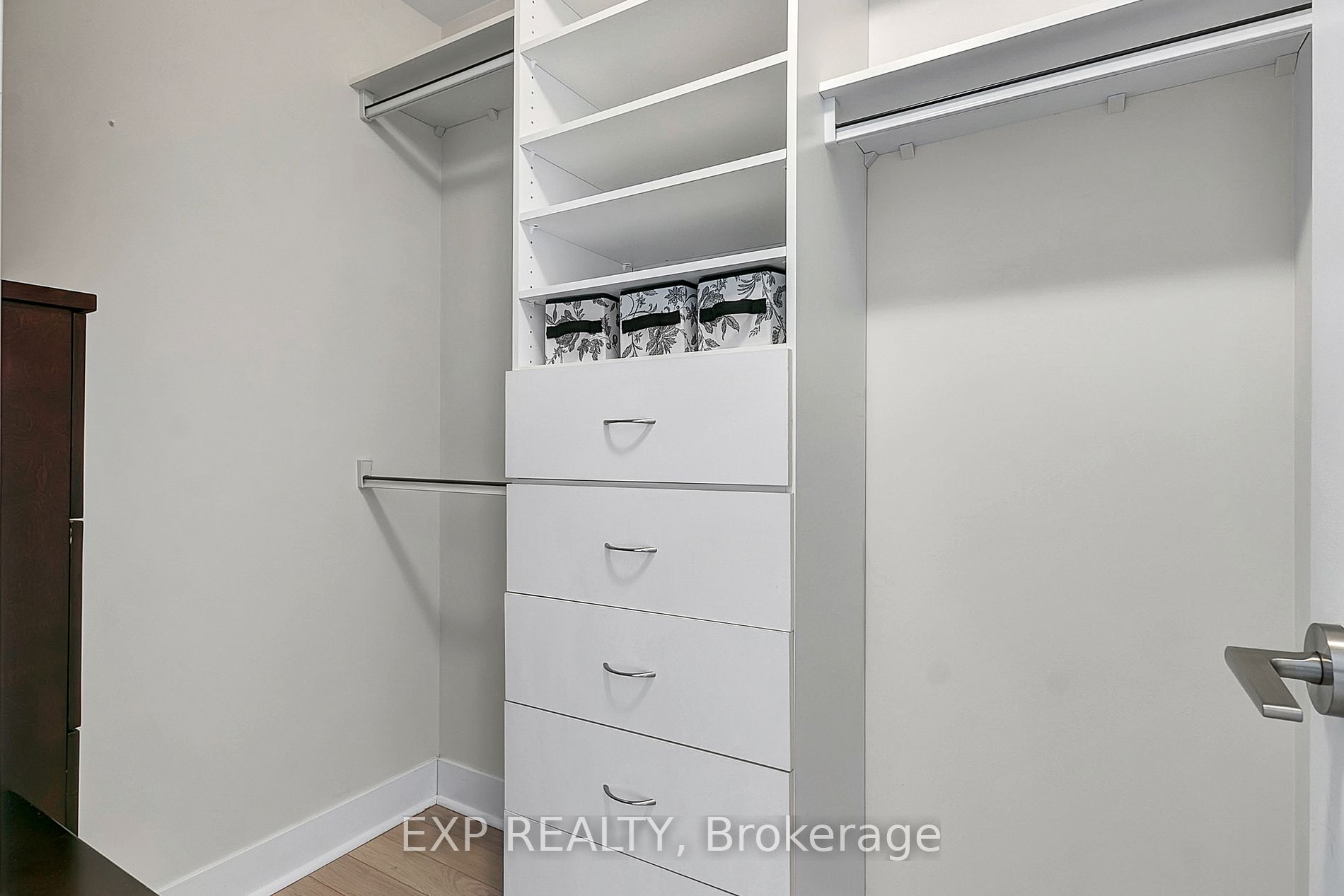 90 Stadium Rd, #325