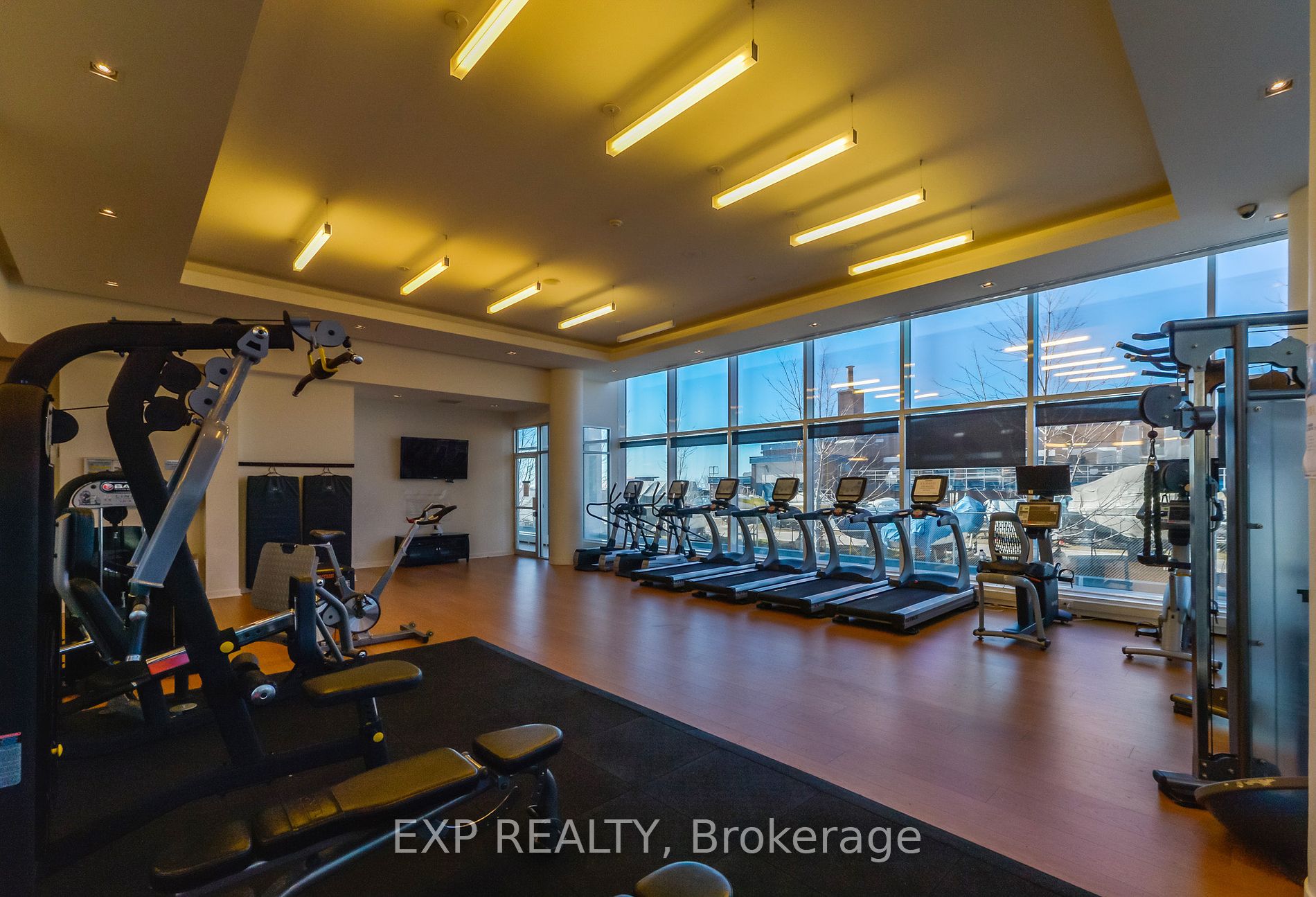 90 Stadium Rd, #325