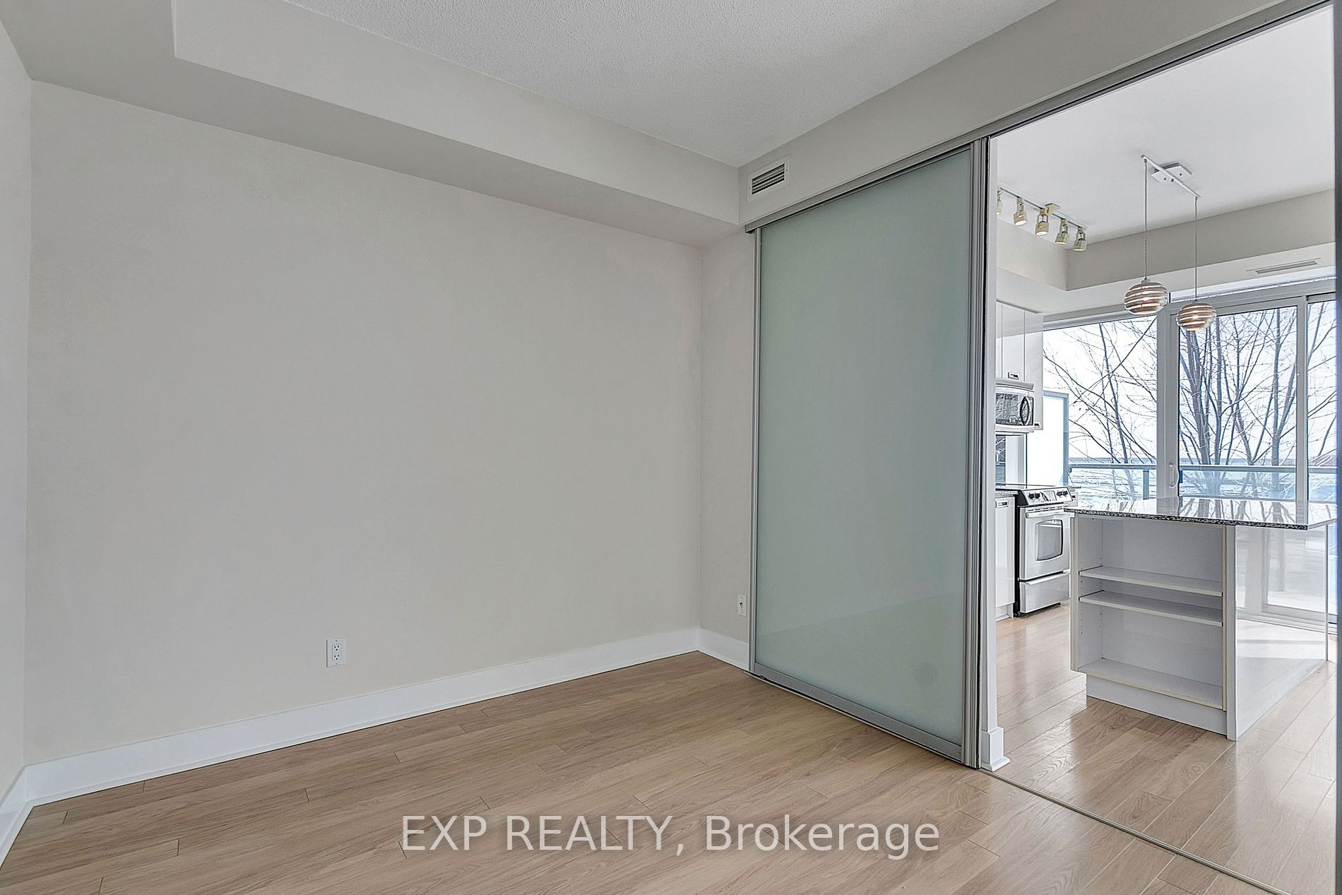 90 Stadium Rd, #325