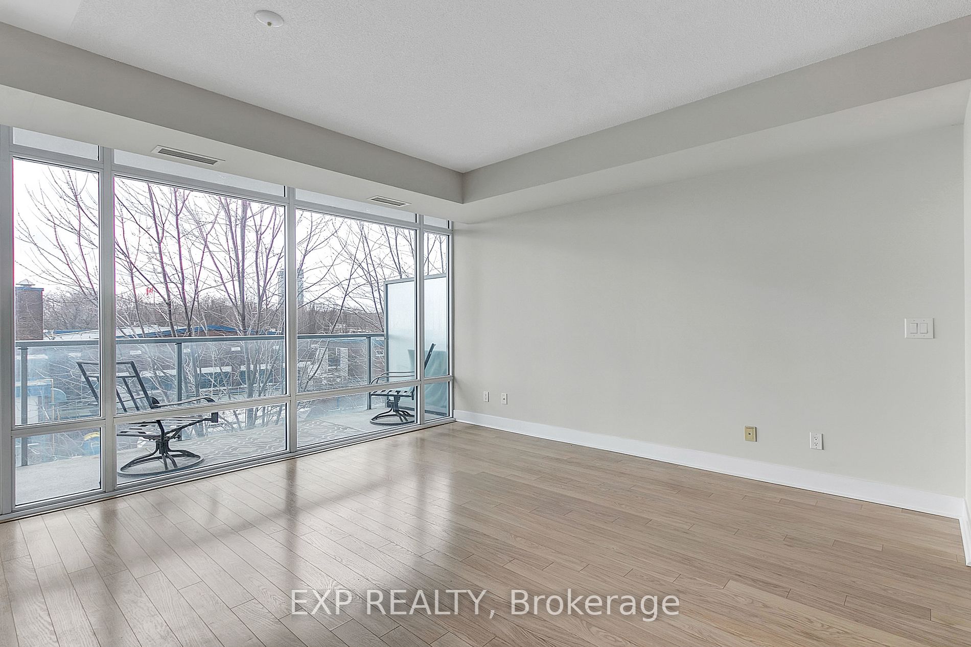 90 Stadium Rd, #325