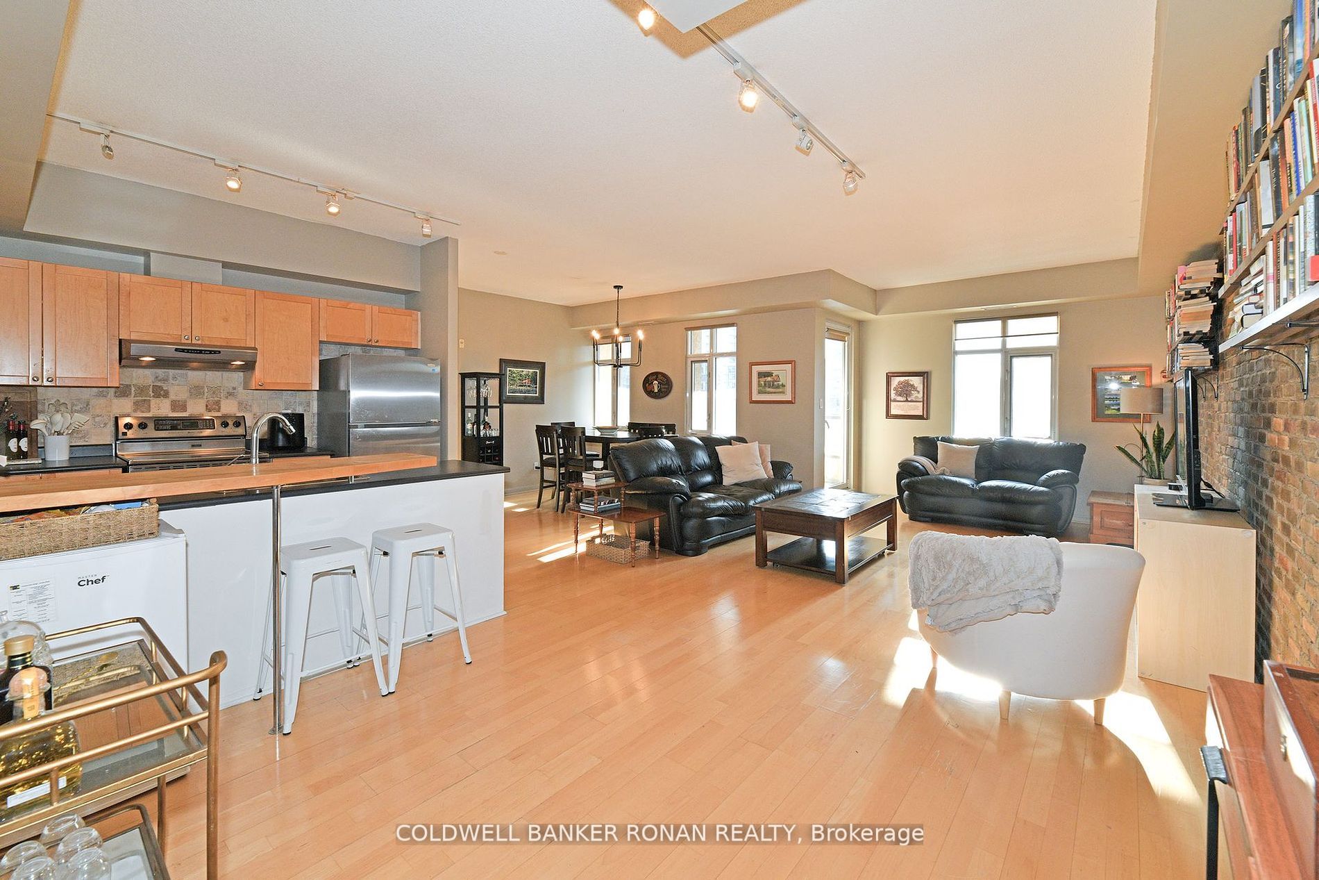 550 Front St W, #602