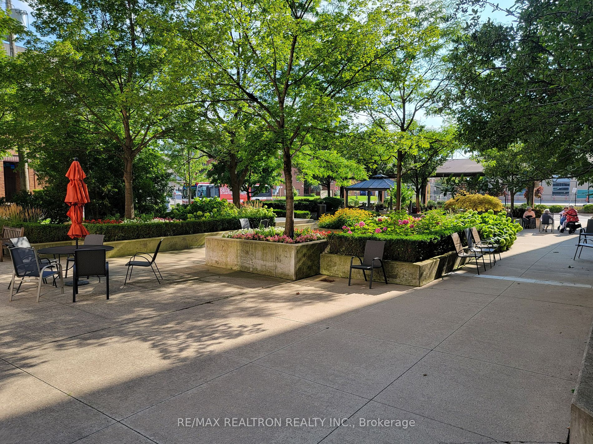 2 Neptune Dr, #801