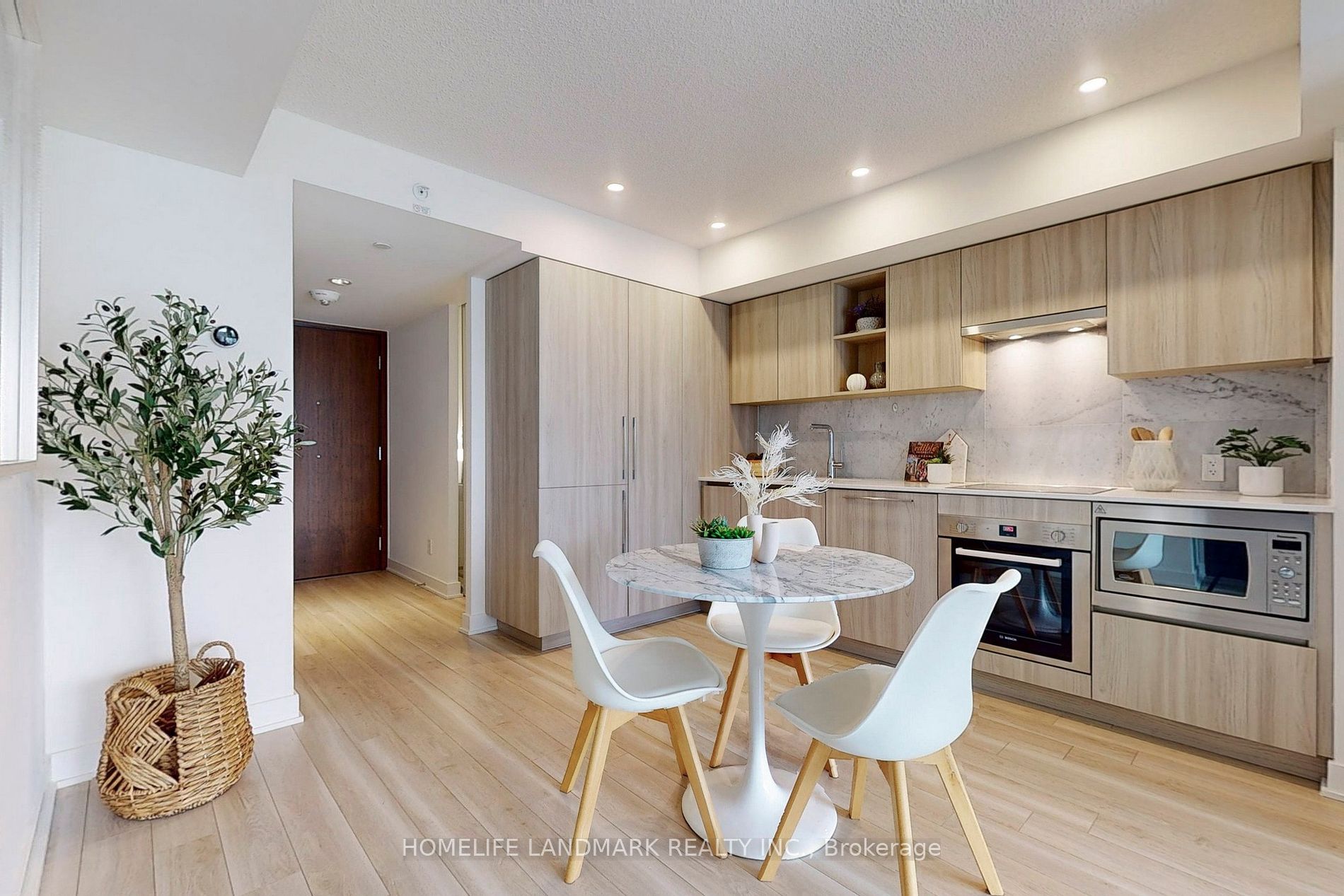 17 Bathurst St, #2712
