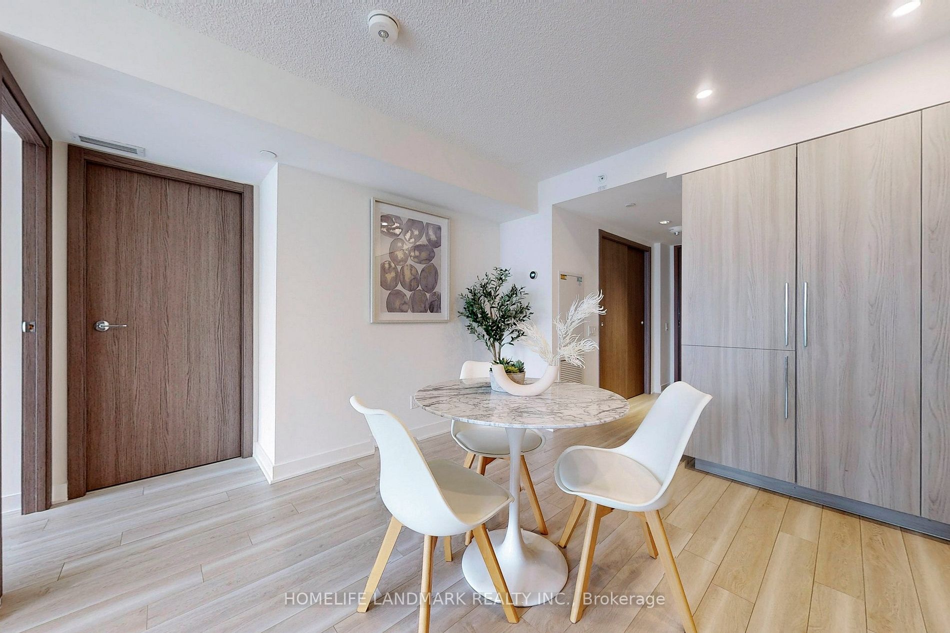 17 Bathurst St, #2712