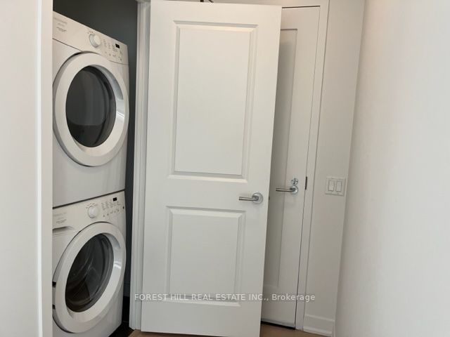 320 Tweedsmuir Ave, #2906