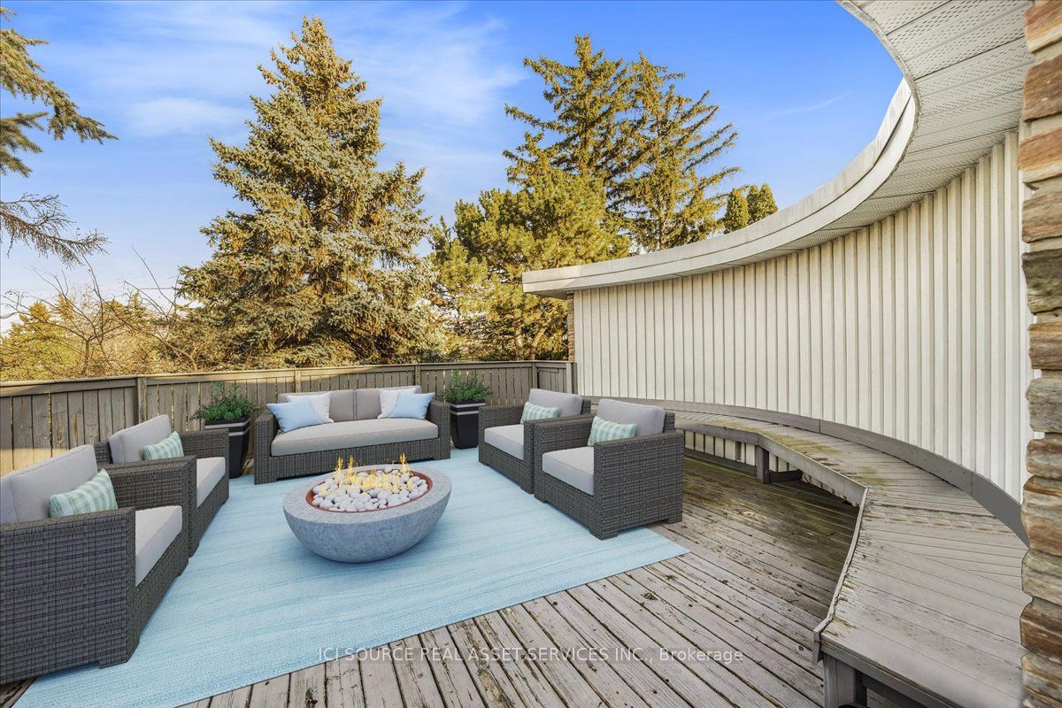 65 Blue Forest Dr