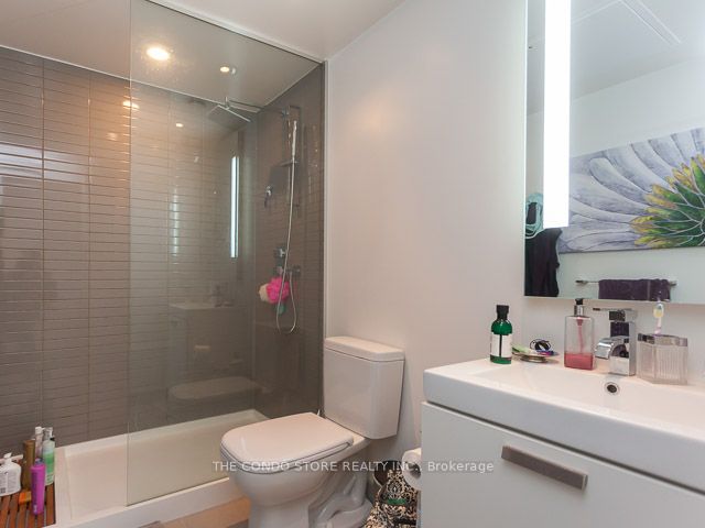 629 King St W, #1207