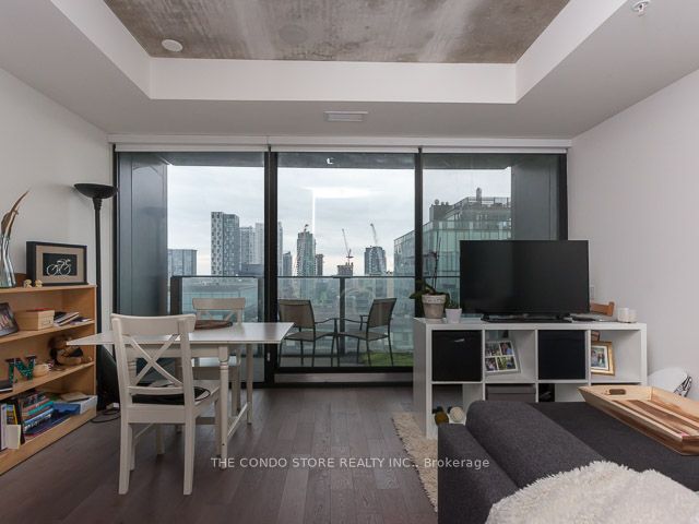 629 King St W, #1207