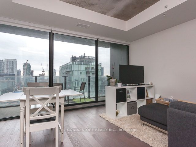 629 King St W, #1207