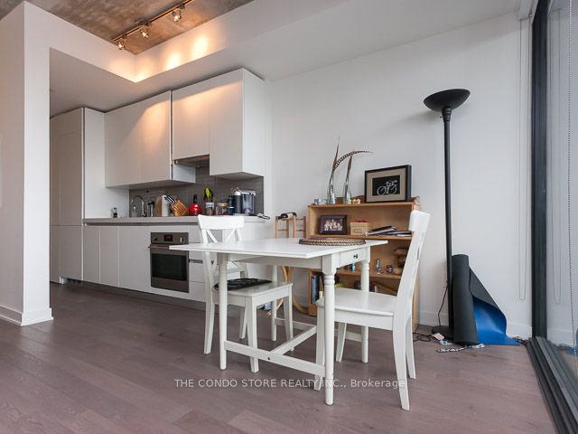 629 King St W, #1207