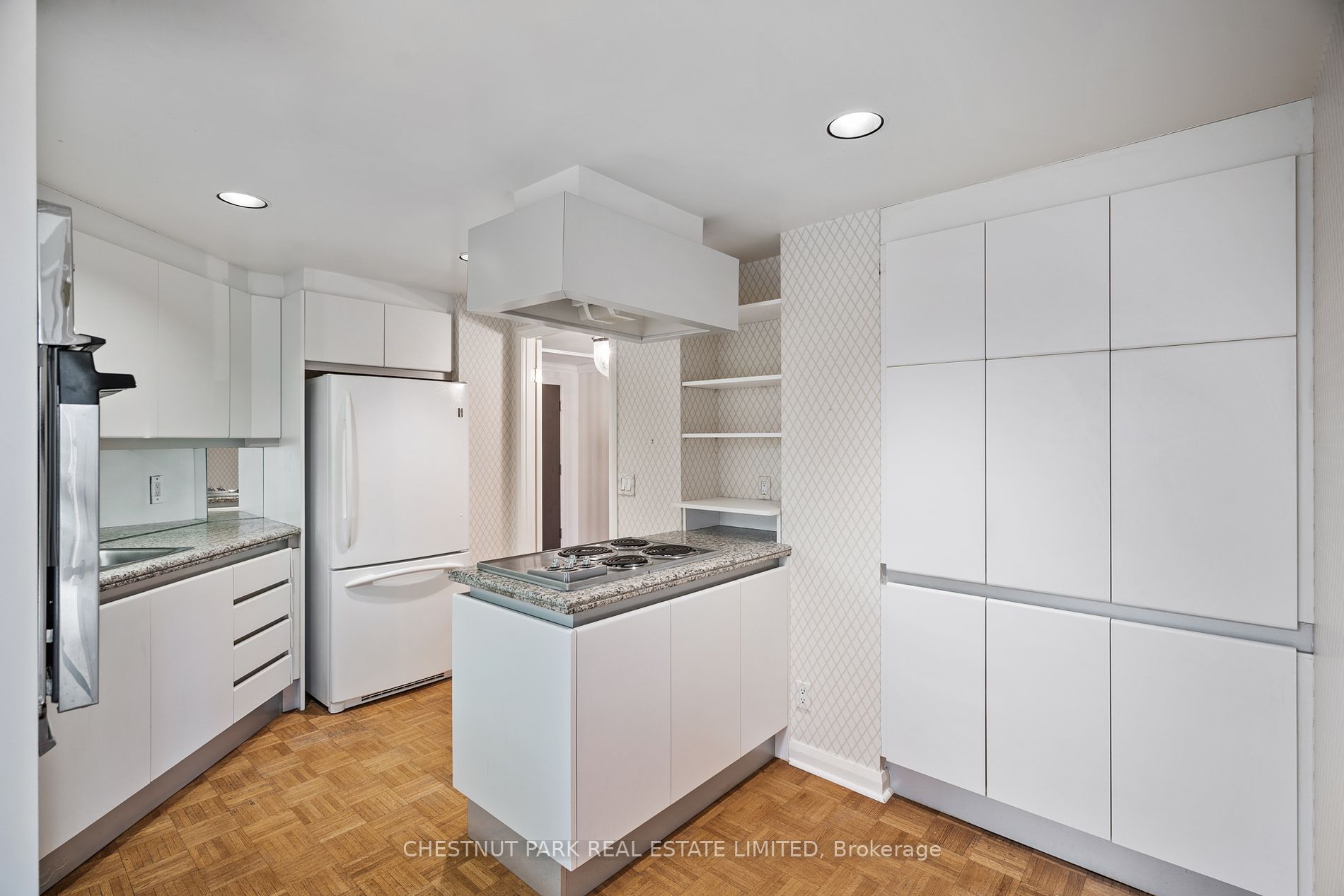 55 Prince Arthur Ave, #502