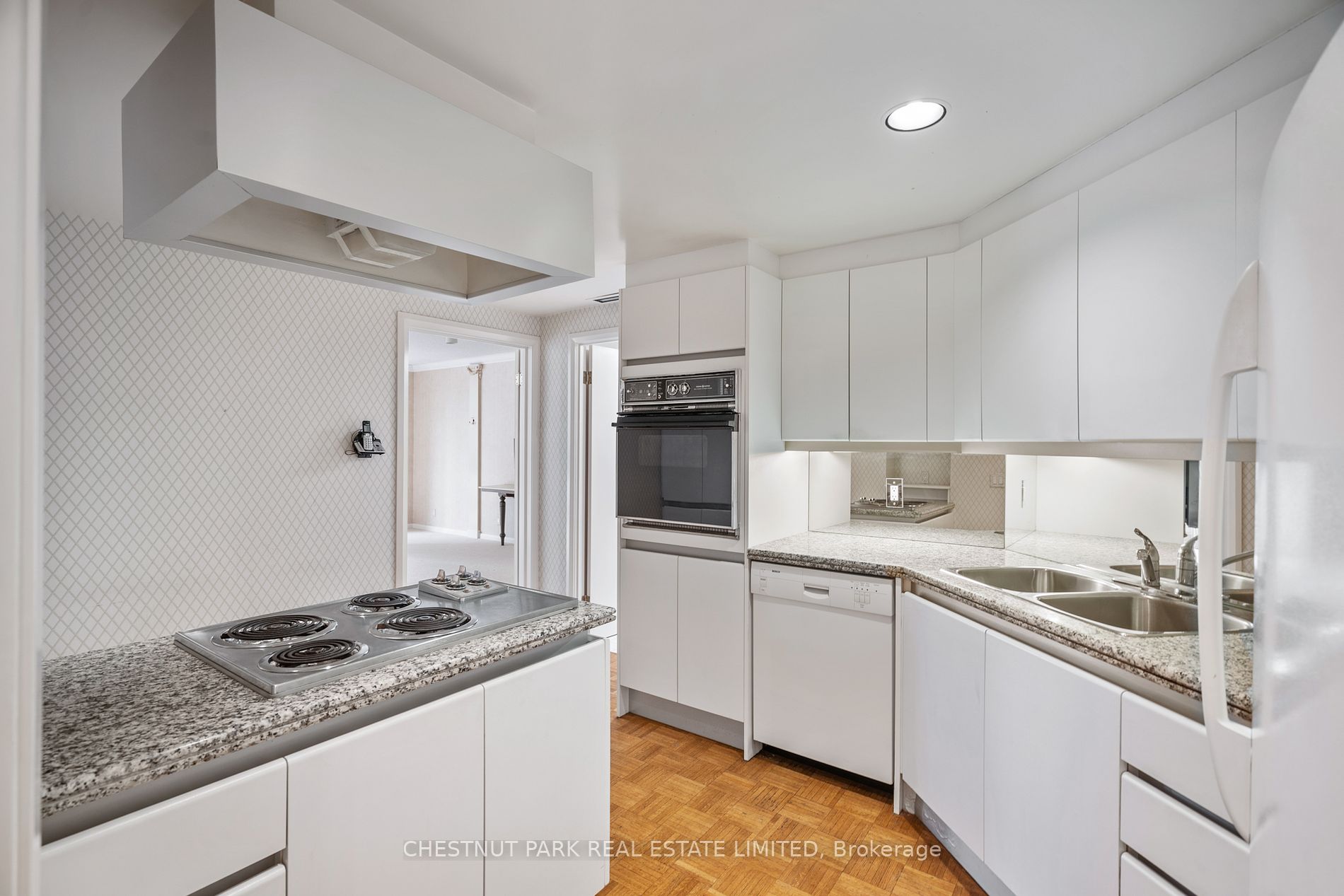 55 Prince Arthur Ave, #502