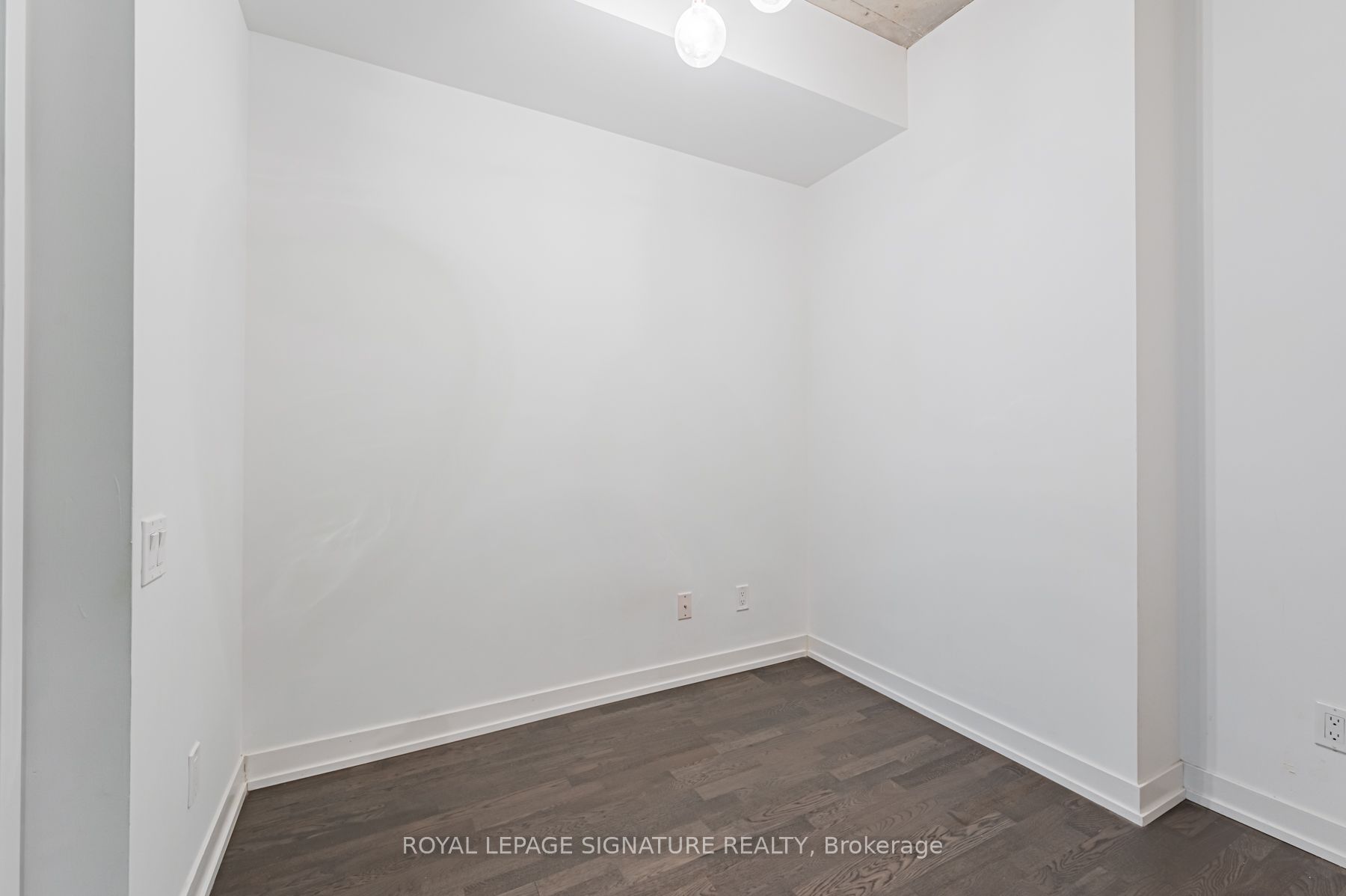 560 King Street W, #610