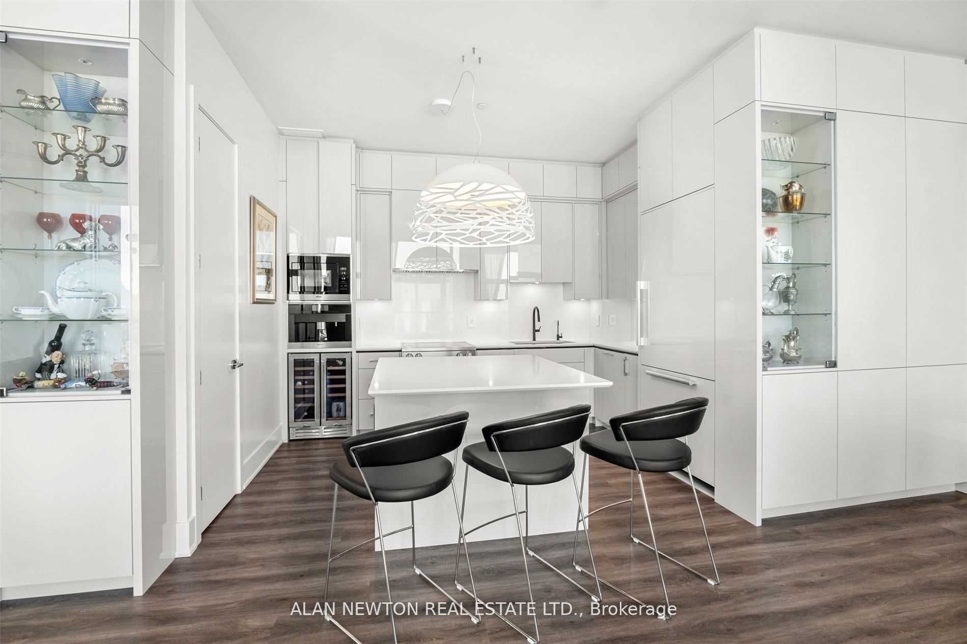 1486 Bathurst St, #Ph02