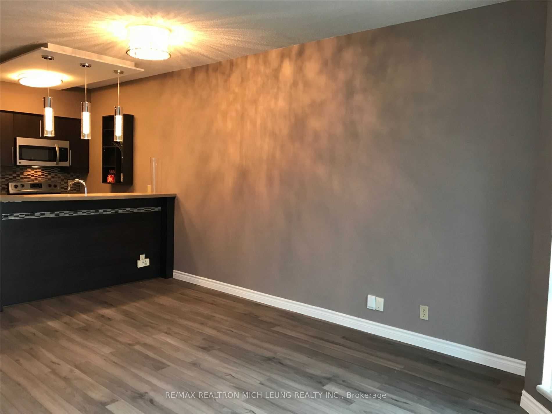 10 Yonge Street #3410