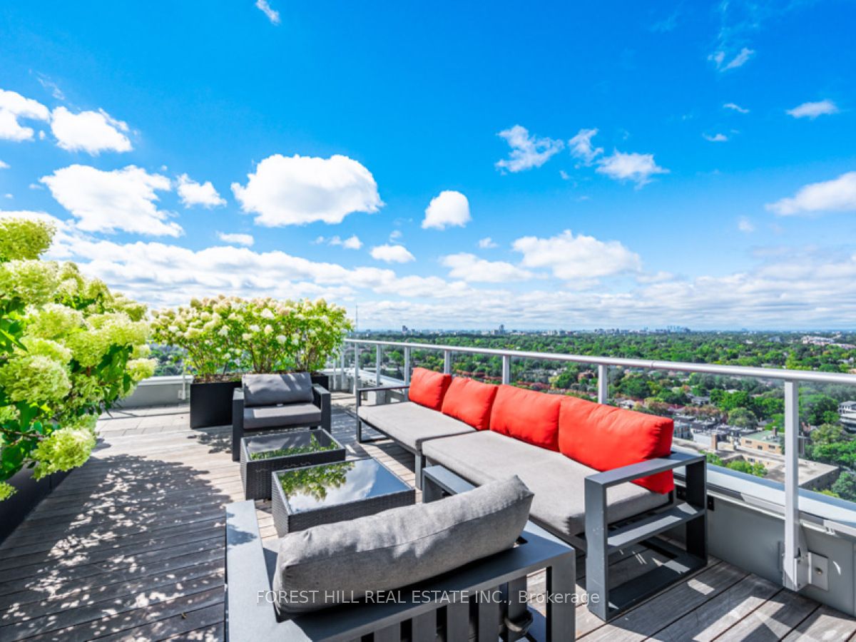 58 Orchard View Boulevard, #401