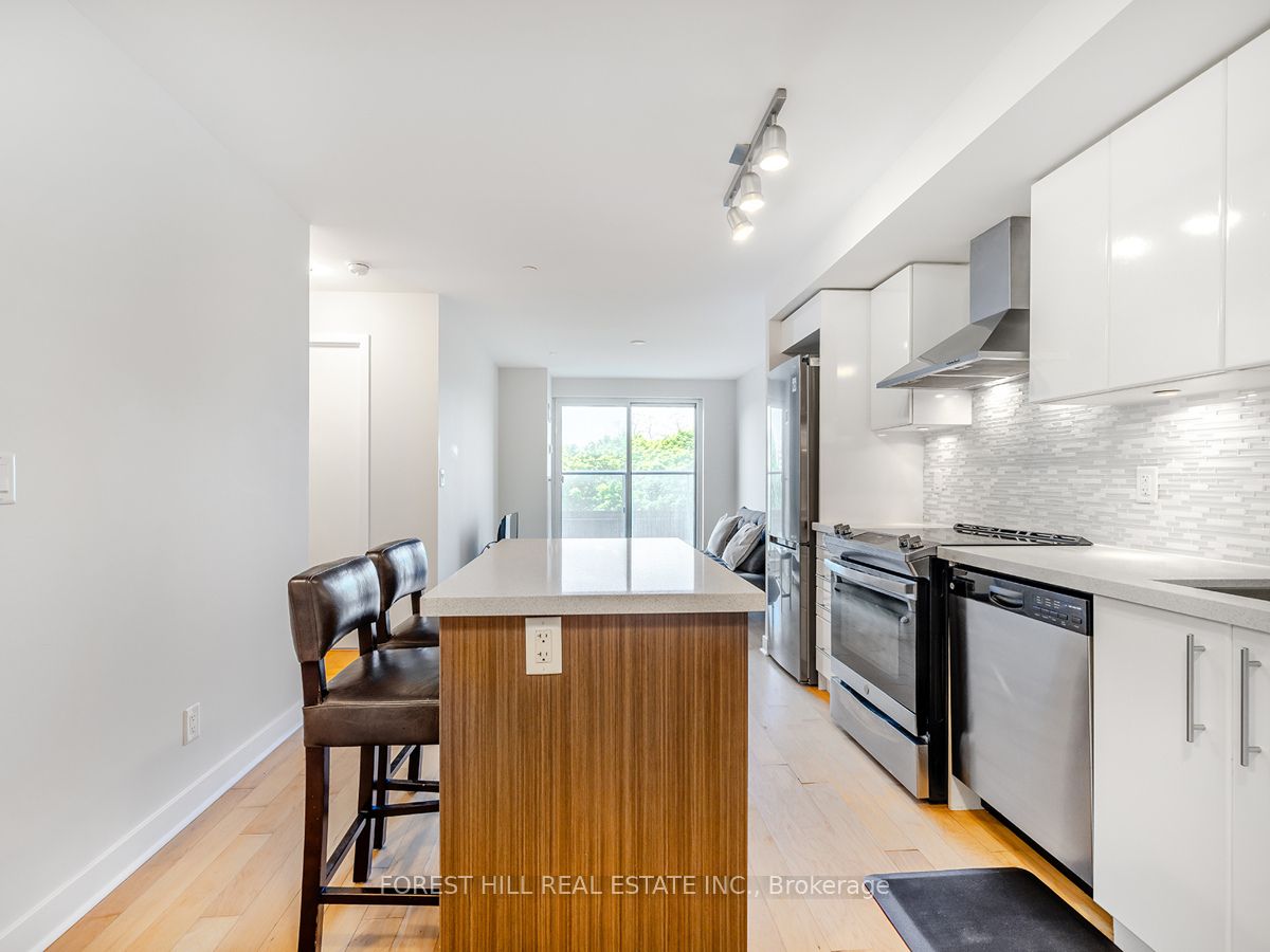 58 Orchard View Boulevard, #401