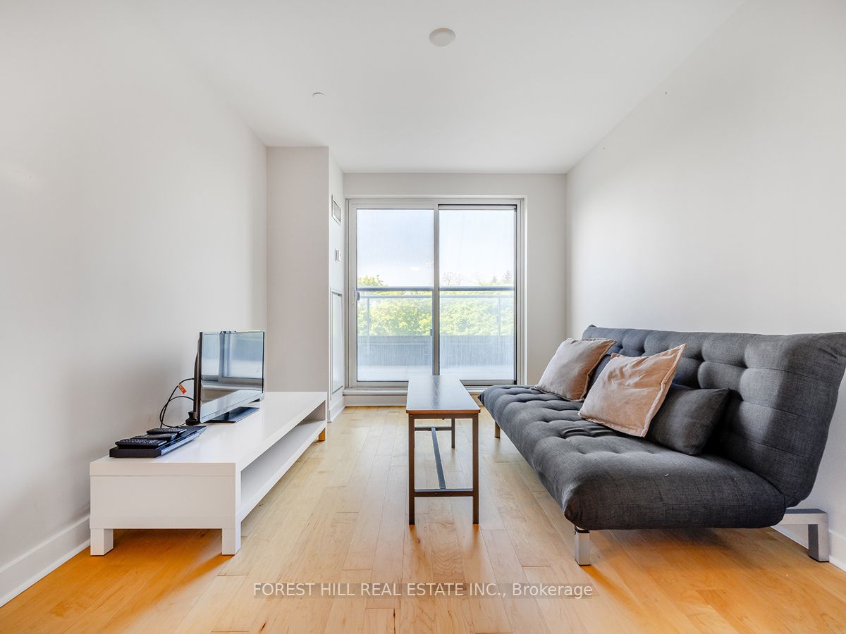 58 Orchard View Boulevard, #401