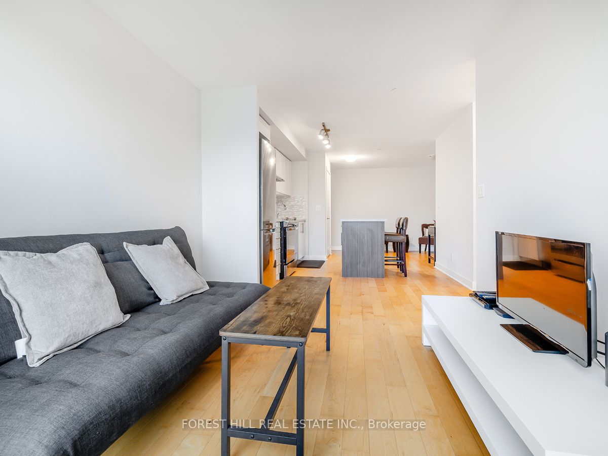 58 Orchard View Boulevard, #401