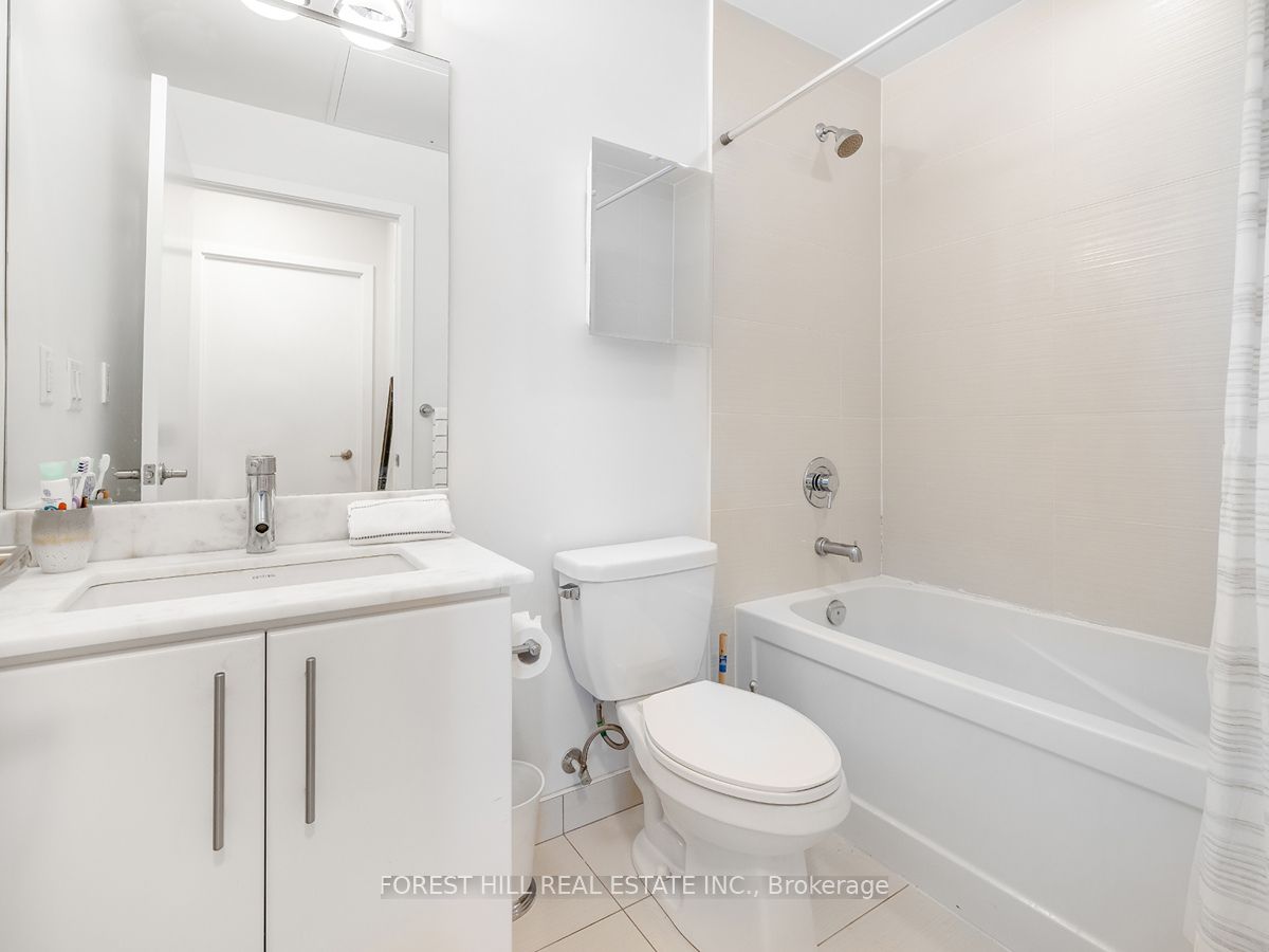 58 Orchard View Boulevard, #401