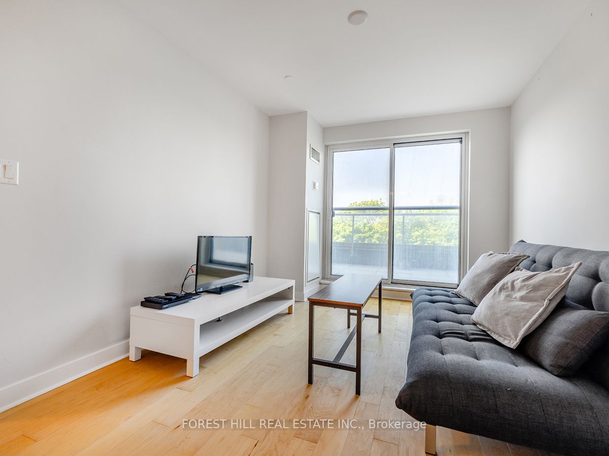 58 Orchard View Boulevard, #401