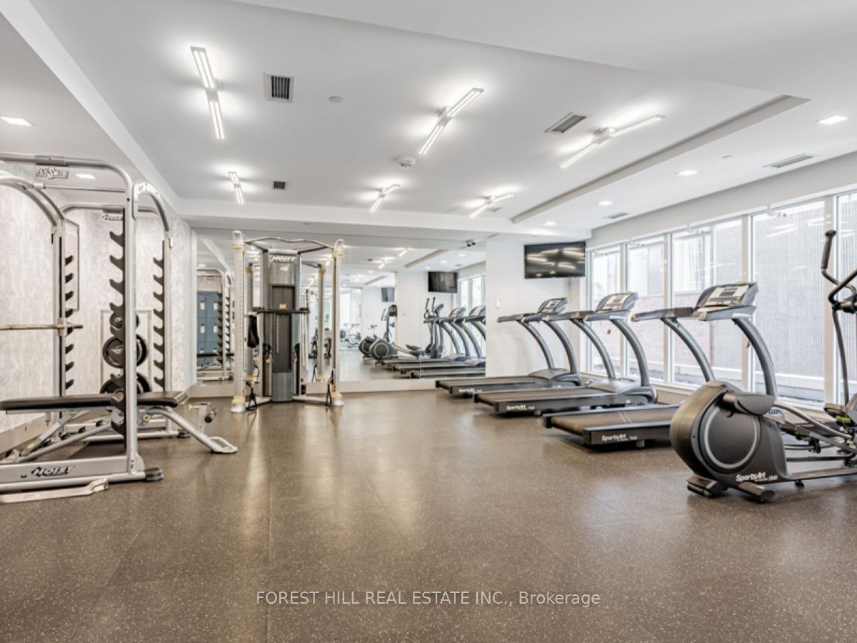 58 Orchard View Boulevard, #401