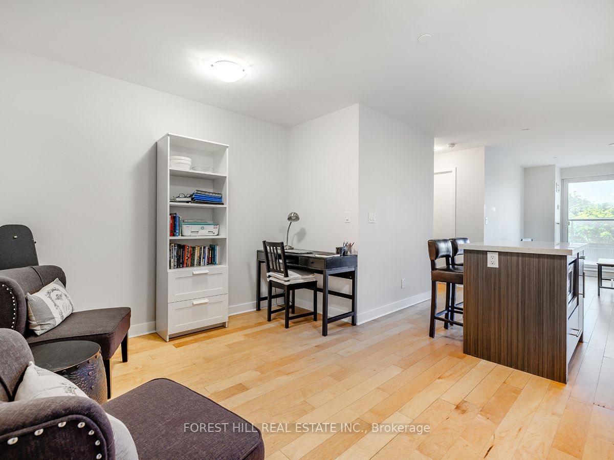 58 Orchard View Boulevard, #401