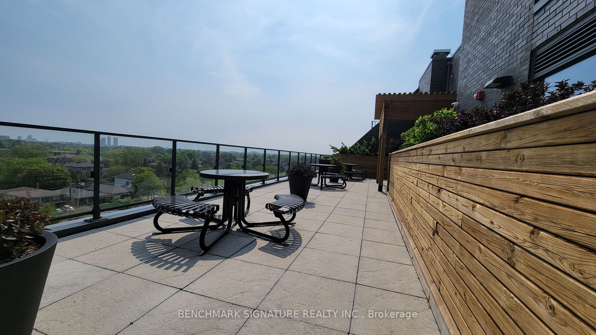 741 Sheppard Ave W, #806