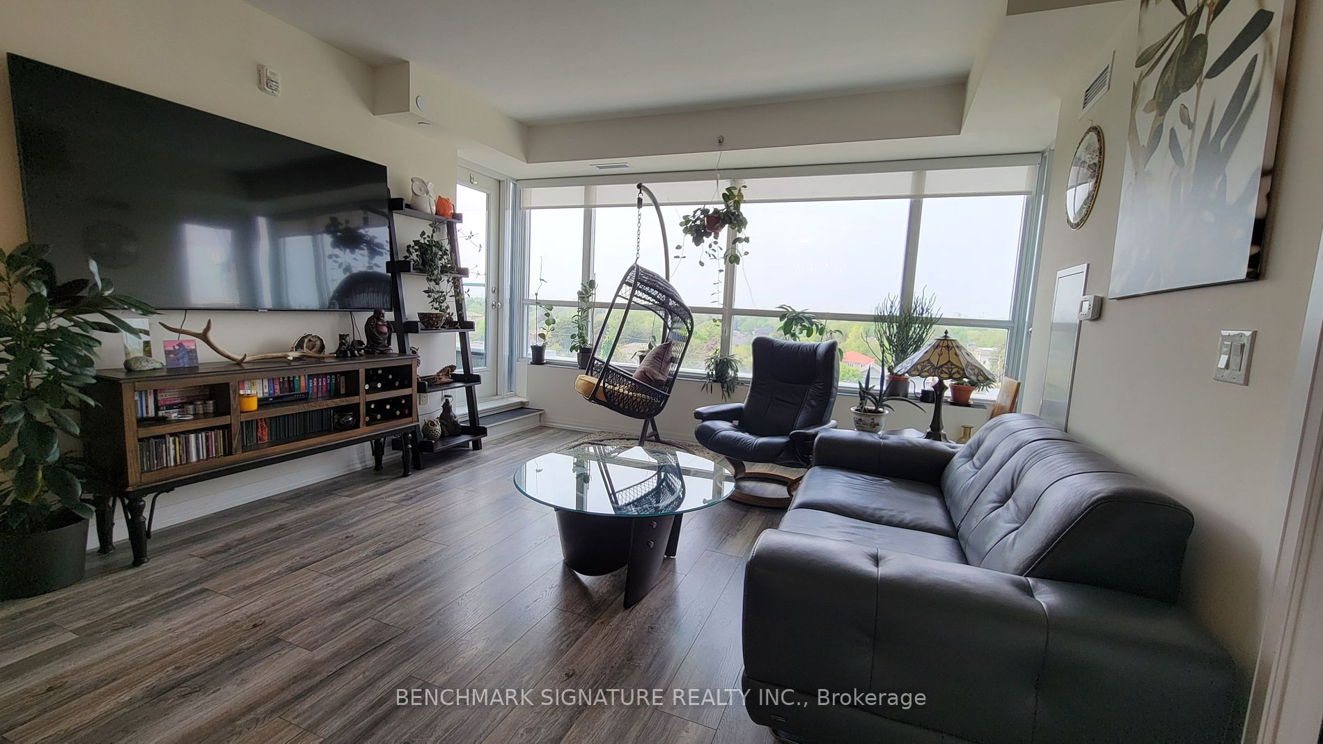 741 Sheppard Ave W, #806