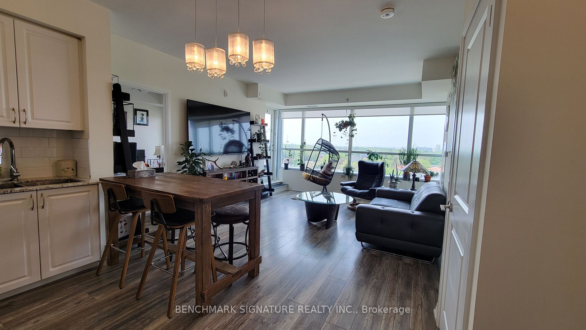 741 Sheppard Ave W, #806