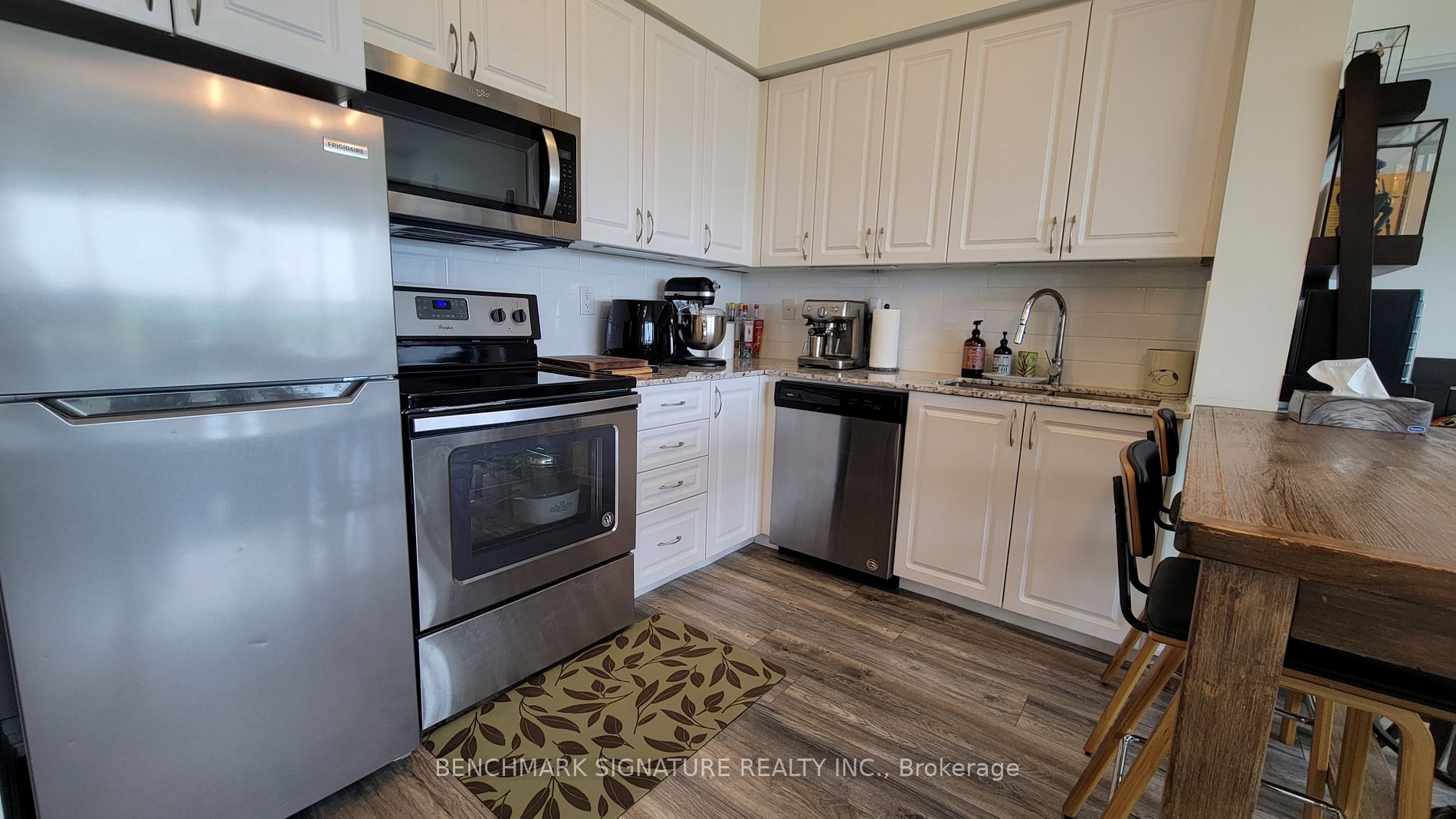 741 Sheppard Ave W, #806