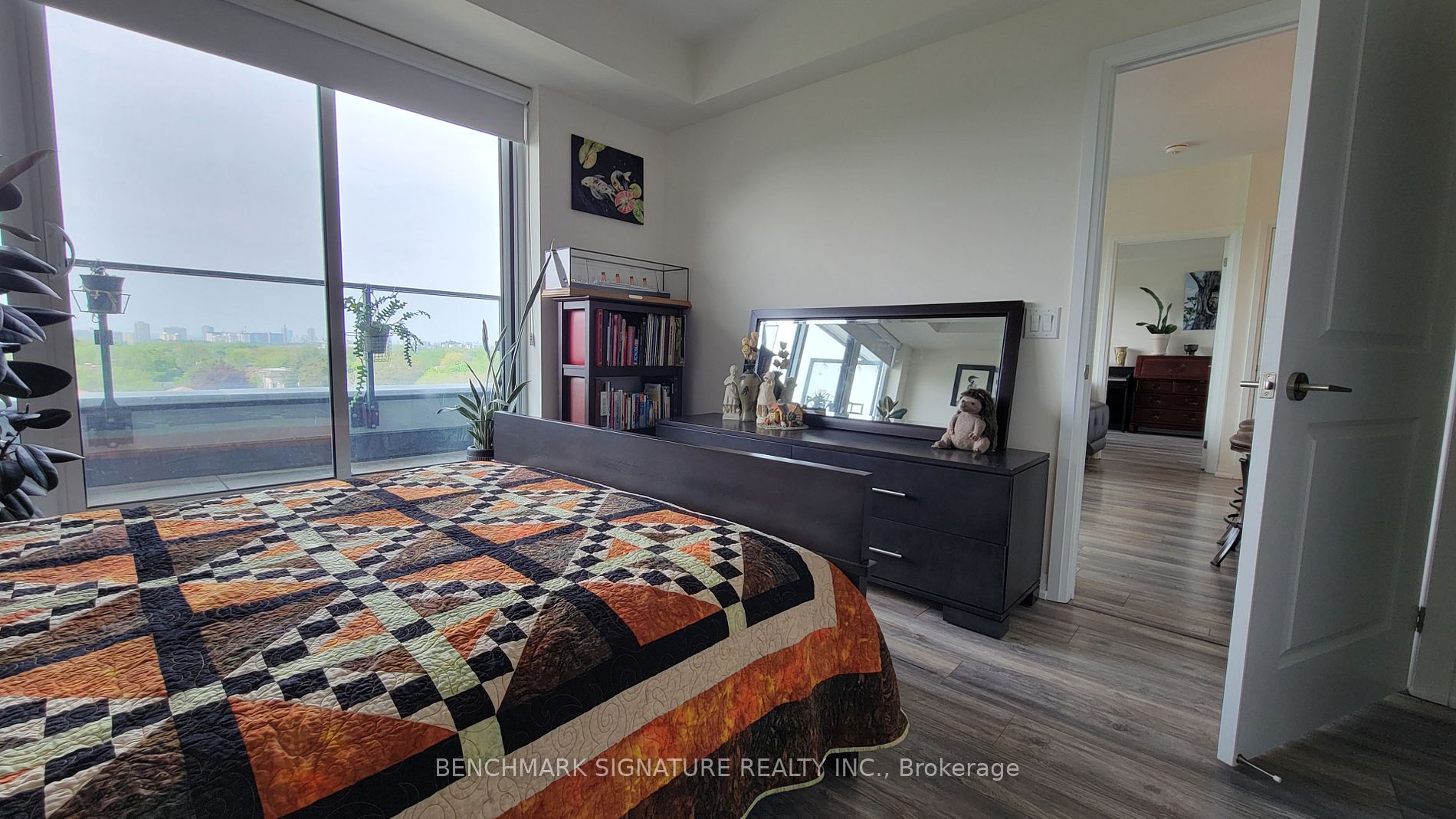 741 Sheppard Ave W, #806