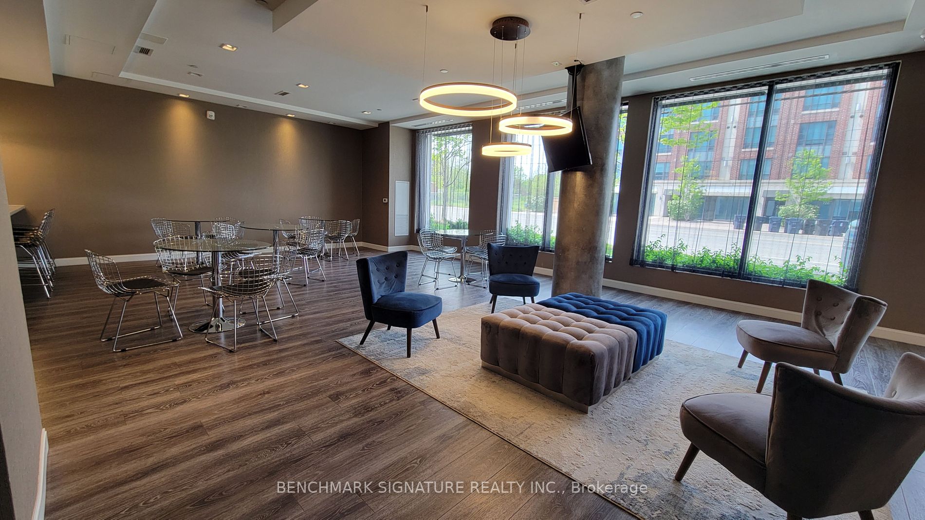 741 Sheppard Ave W, #806