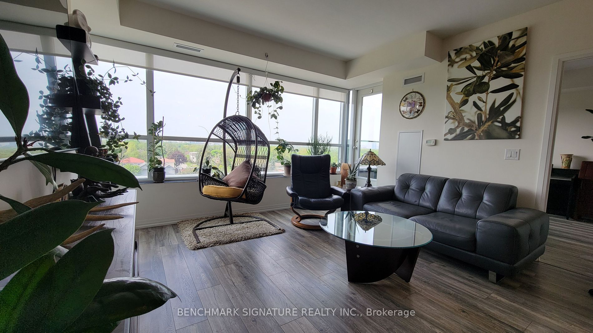741 Sheppard Ave W, #806